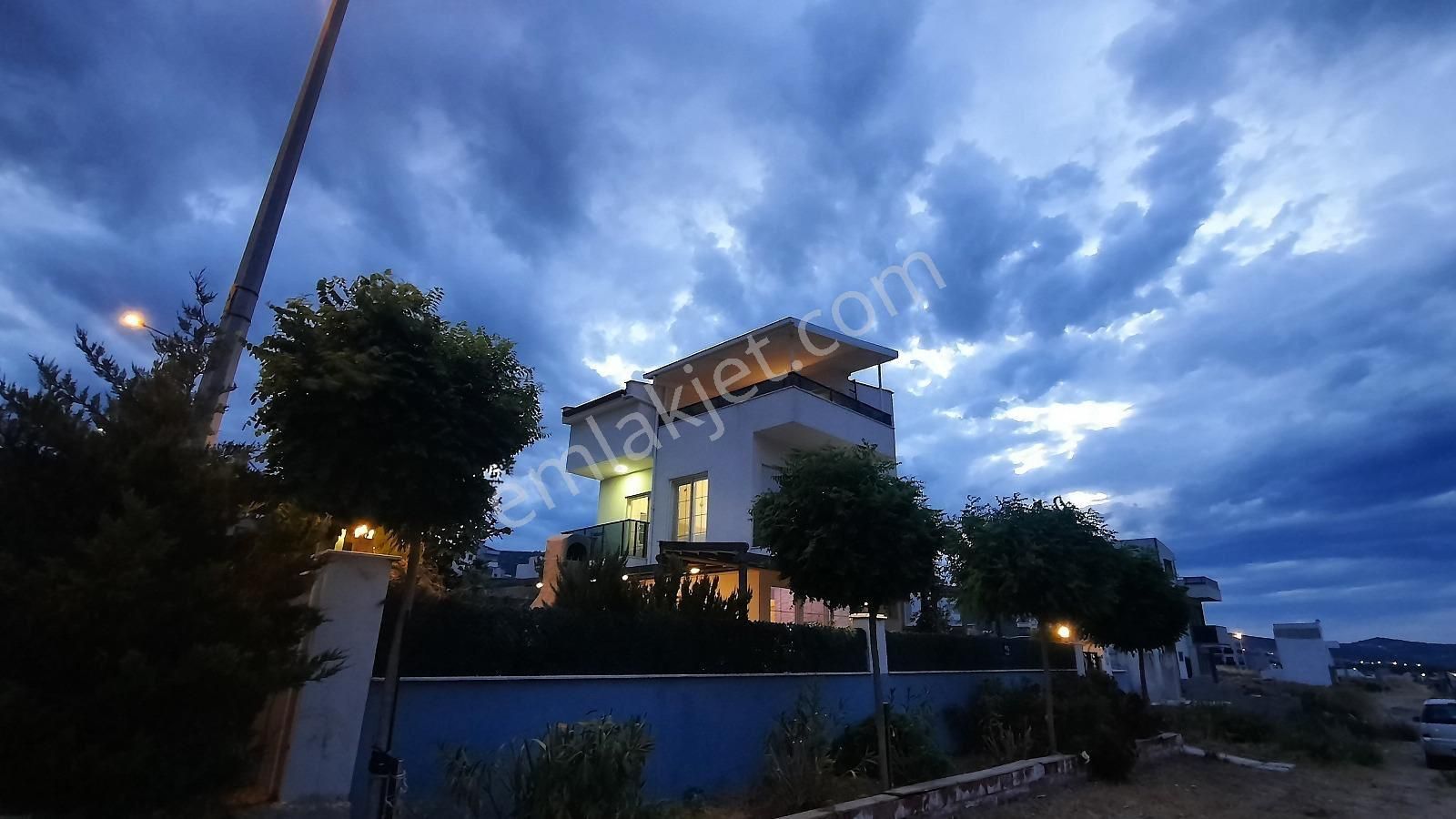 Karaburun Mordoğan Kütlecek Mahallesi’nde Kiralık Müstakil Ev - Görsel 17