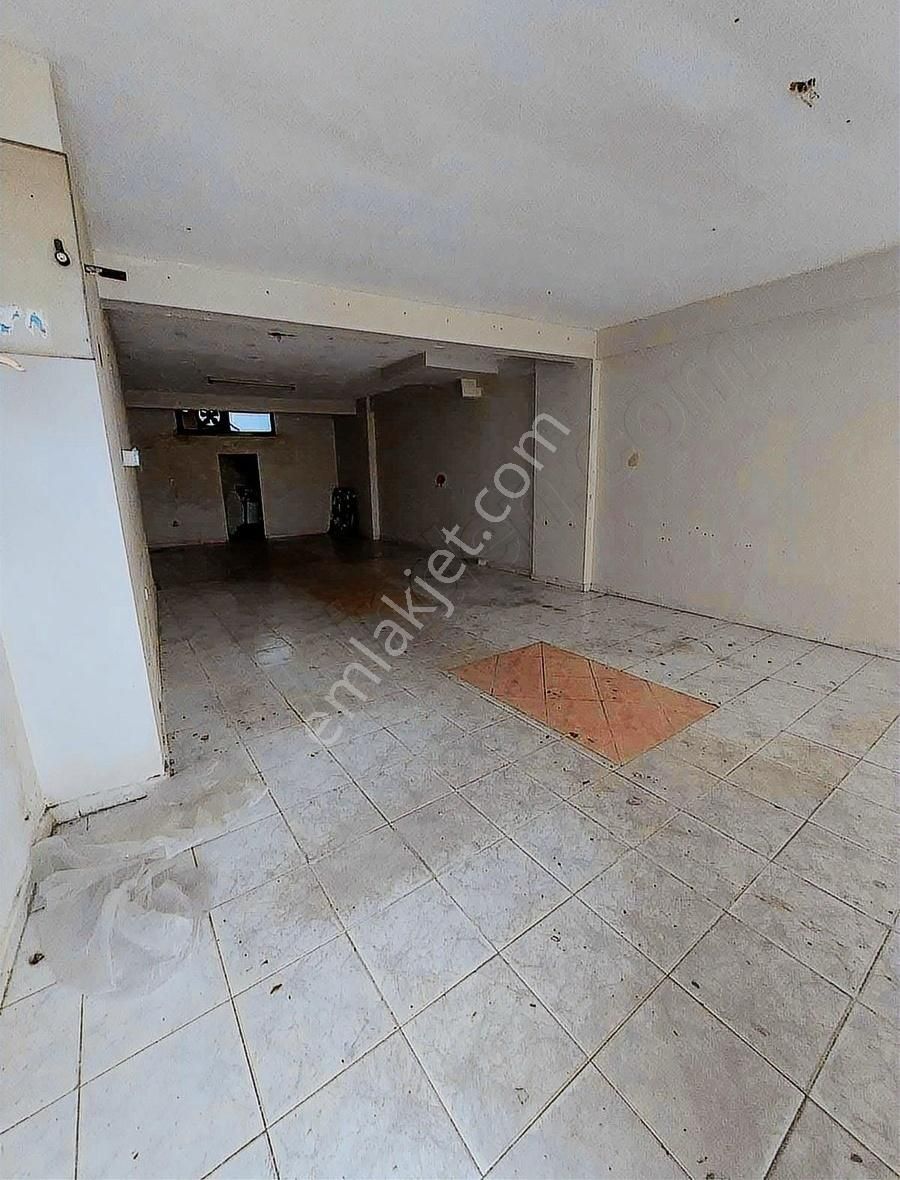 4 Levent Çeliktepe'de 70 M2 Satılık Dükkan Merkezi Konum