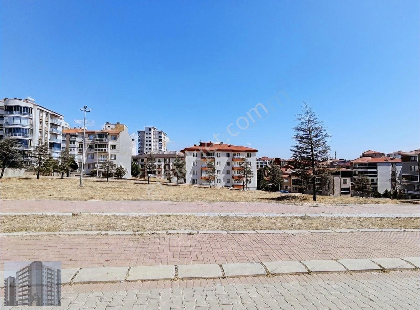 Uşak Merkez Kemalöz Mahallesinde Kiralık (eşyalı) 3+1 Daire