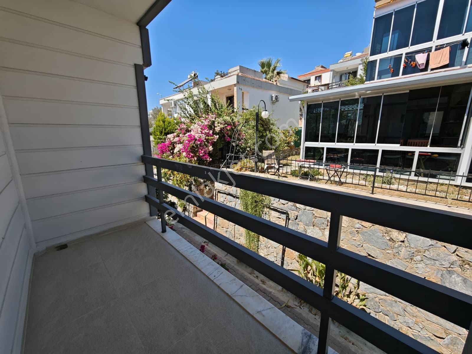 Kuşadası Kadınlar Denizi Satılık 3+1 Bakımlı Dublex Villa - Görsel 28