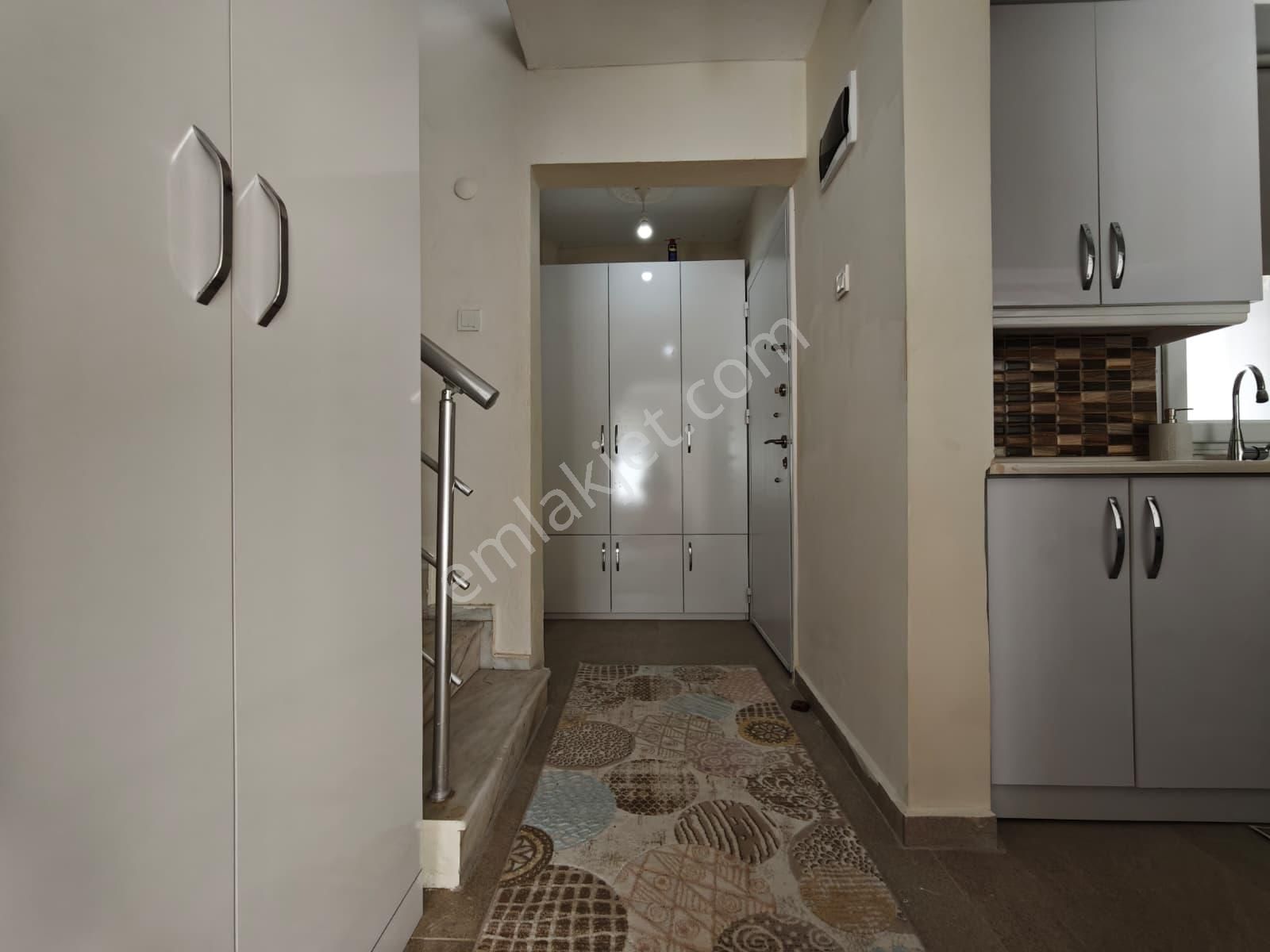 Kuşadası Kadınlar Denizi Satılık 3+1 Bakımlı Dublex Villa - Görsel 17