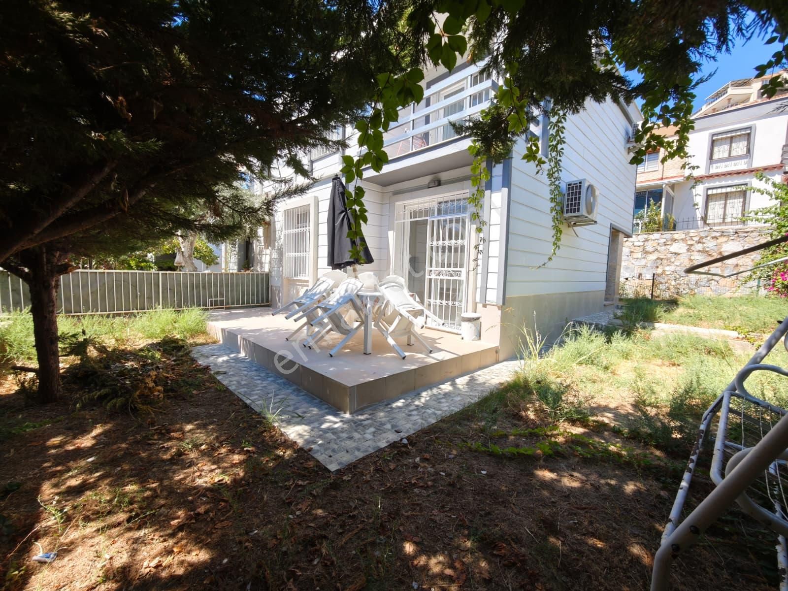 Kuşadası Kadınlar Denizi Satılık 3+1 Bakımlı Dublex Villa - Görsel 9