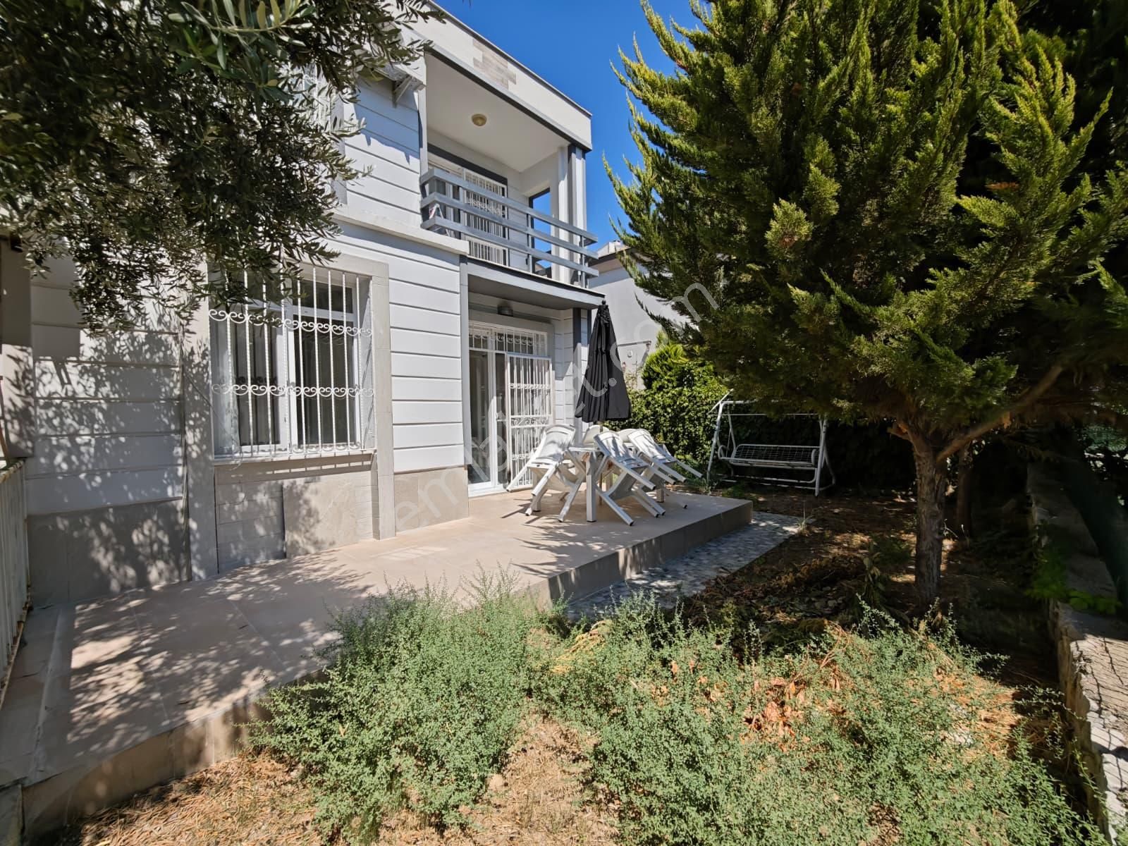 Kuşadası Kadınlar Denizi Satılık 3+1 Bakımlı Dublex Villa - Görsel 10