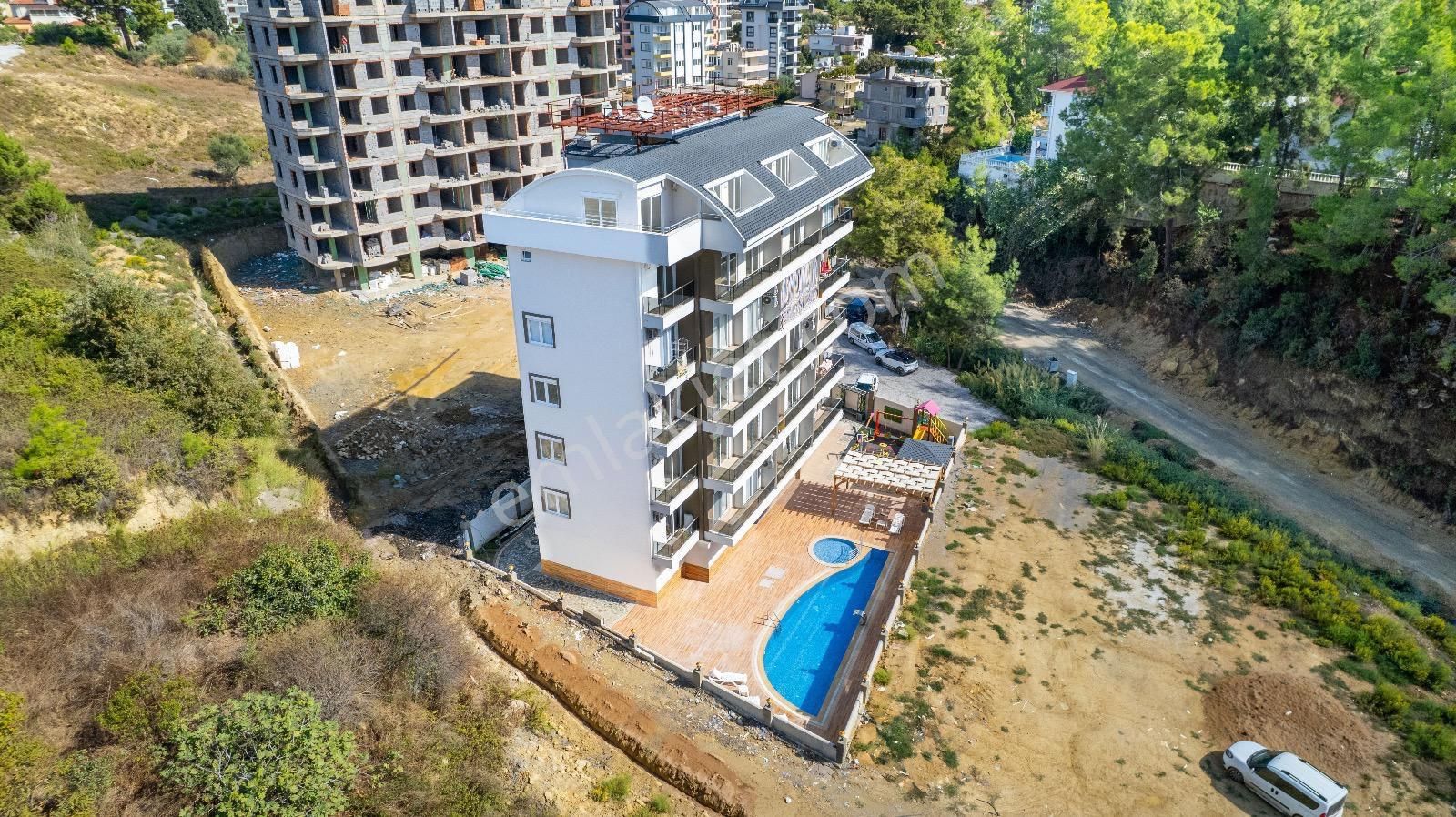 Alanya Avsallar Satılık 1+1 Eşyalı Full Aktiviteli Daire