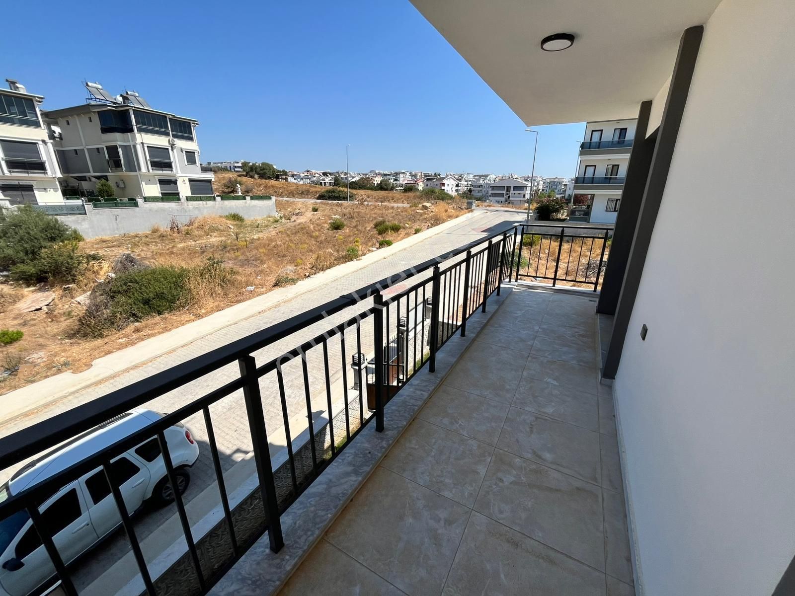 Didim Efeler Merkez'de 2+1 Asansörlü Ön Cephe Daire - Görsel 13