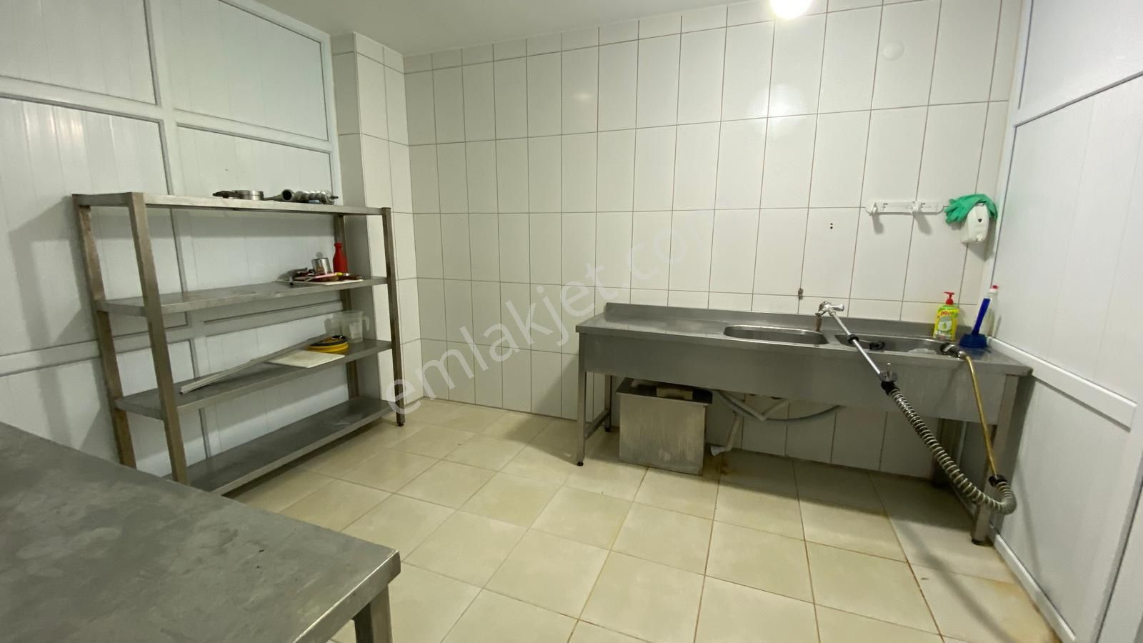 Alanya Kestel De Devren Kiralık Sucuk Ve Füme İmalathanesi - Görsel 30