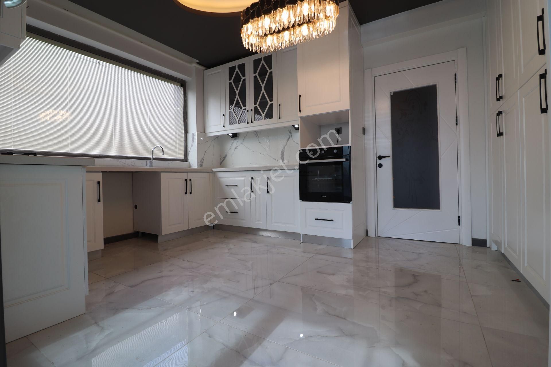 Irmaksudan Edremit Te Tasarım Harikası Satılık 4+1villa - Görsel 9