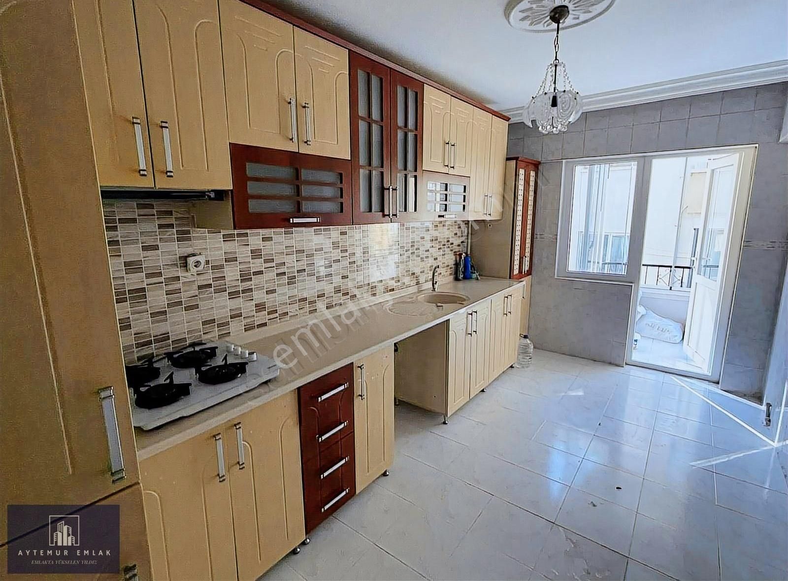 Aytemur Emlaktan Köşk Mahallesinde Masrafsız 3+1 Satılık Daire