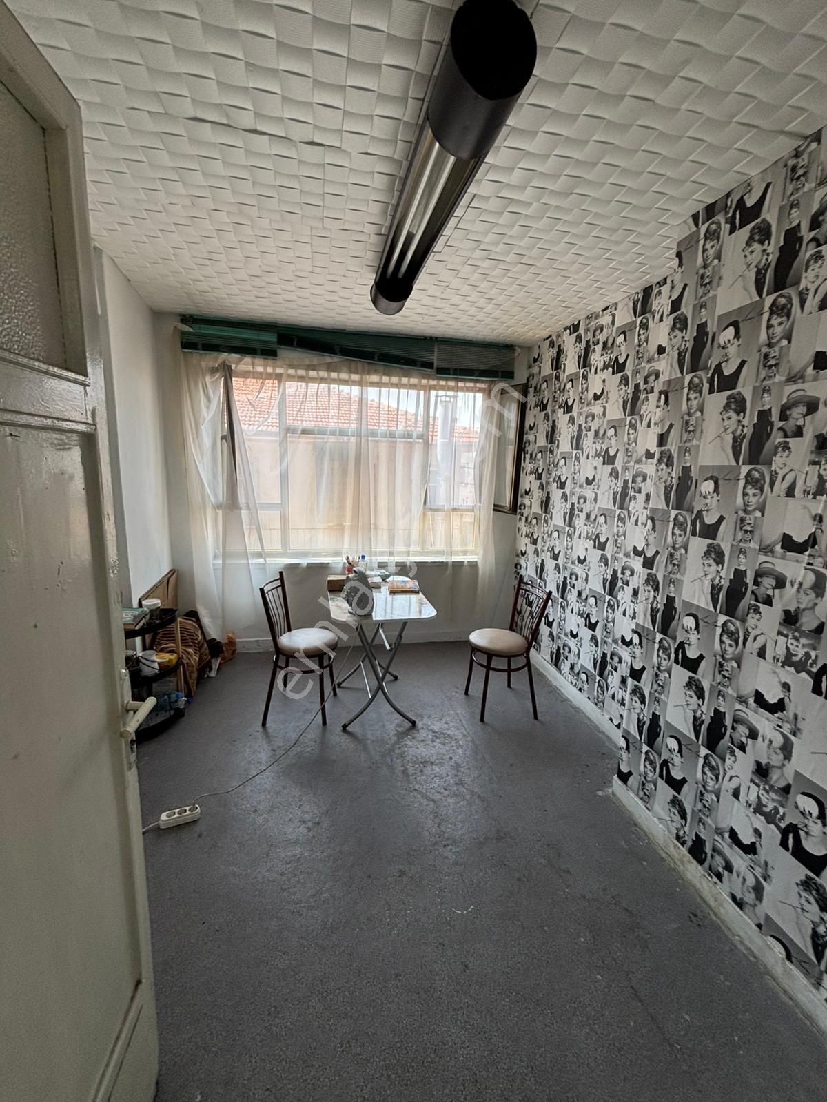 Tuzpazarında İşlek Cadde Üzerinde Satılık Dükkan