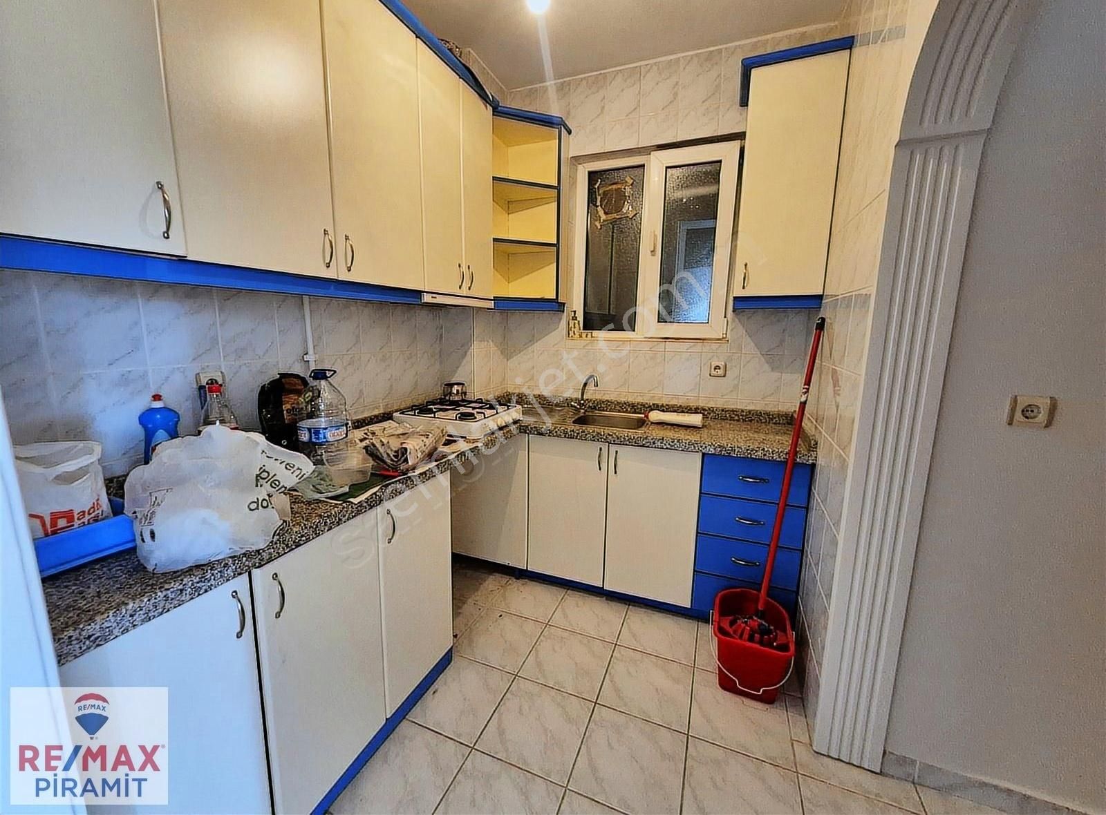 Sakızgülü Sokakta Balkonlu, 3+1 Kıralık Ofıs