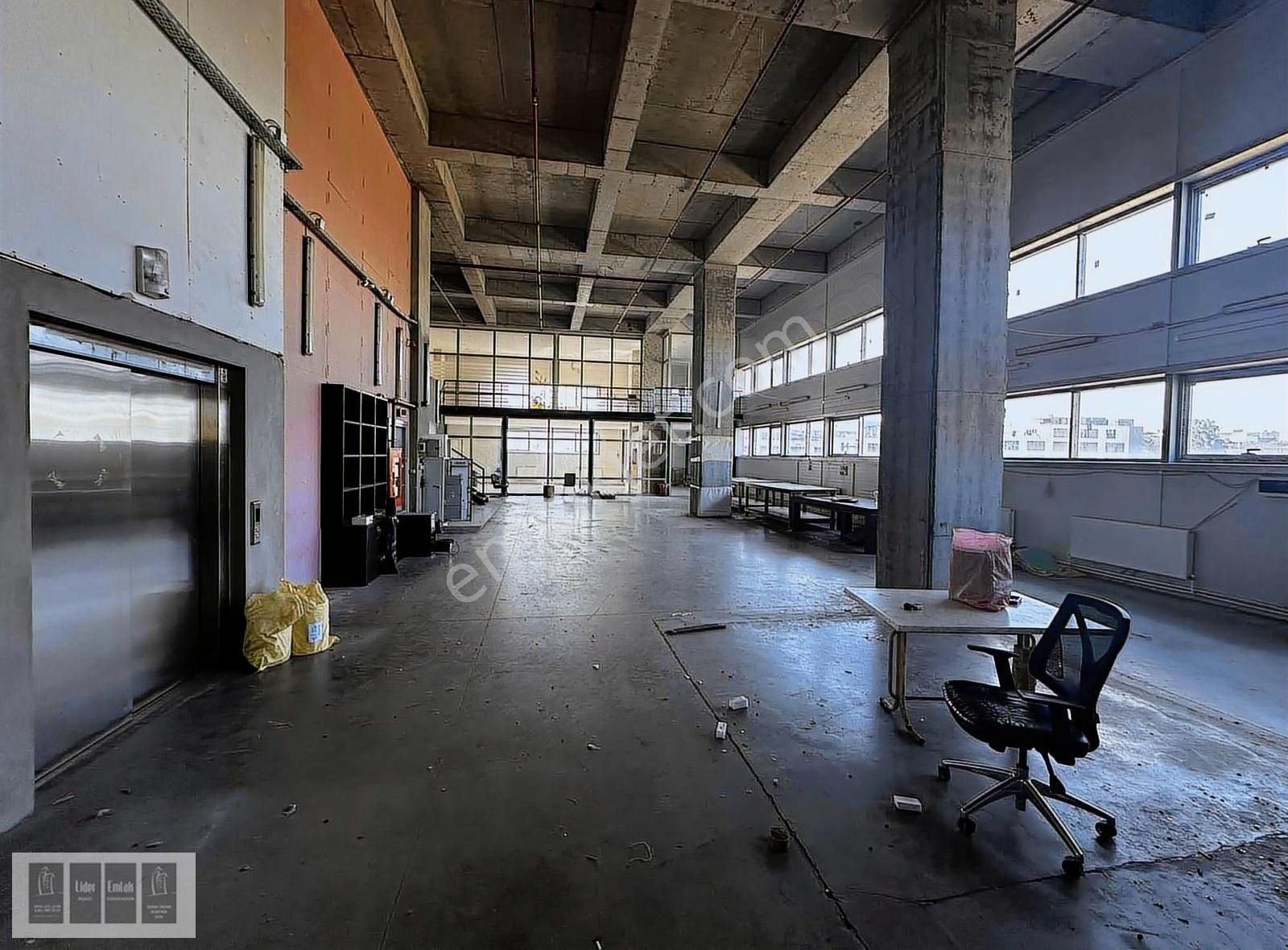 İkitelli İpkas Pilastikciler San Sitesinde Kiralık 900 M2 İşyeri - Görsel 16