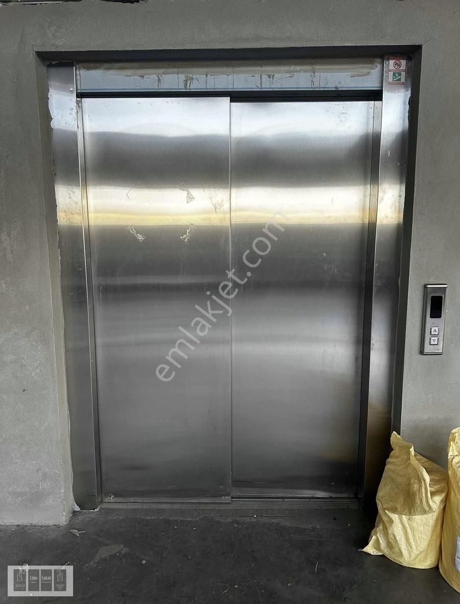 İkitelli İpkas Pilastikciler San Sitesinde Kiralık 900 M2 İşyeri - Görsel 2