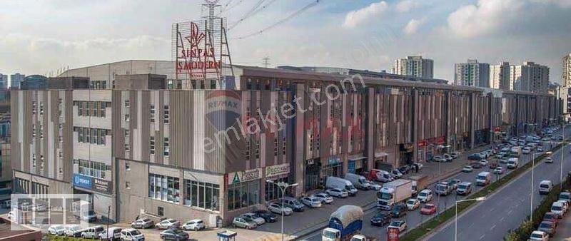 İkitelli Sinpaş İş Merkezinde Ön Cepe 500 M2 Satılık Dükkan