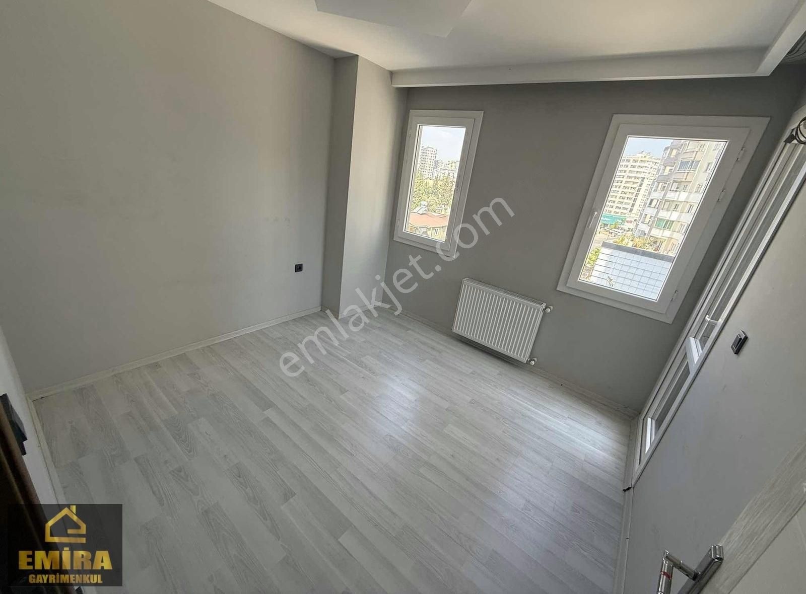Tellıdere Cadde Üzeri 2+1 Kapalı Mutfak Doğalgaz+çift Banyo