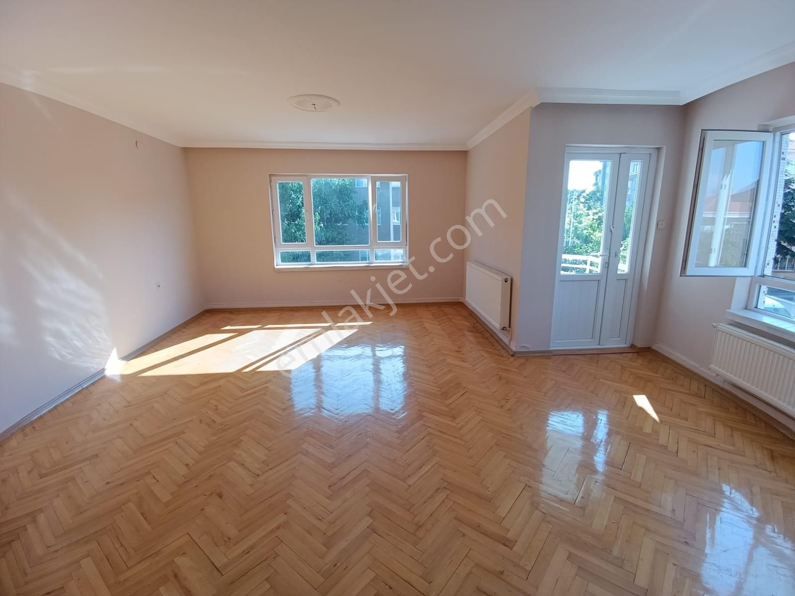 Çankaya Şehit Cengiz Karaca Mah.ara Kat 4 Cepheli Kiralık Daire