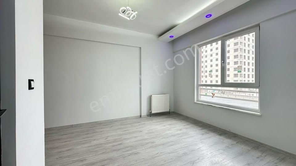 Arslan Mülk Ofisi // Hocaahmet Yesevi Mah. 3+1 175m2 Ultra Lüks Sıfır Daire