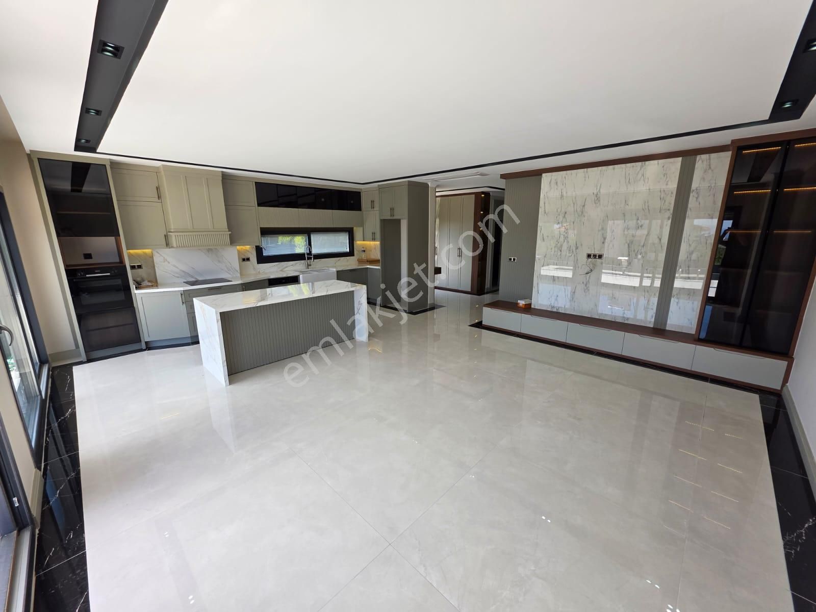 Göz Alıcı Tasarım Özgür Yaşam Havuzlu Bahçeli Müstakil 4+1villa - Görsel 31