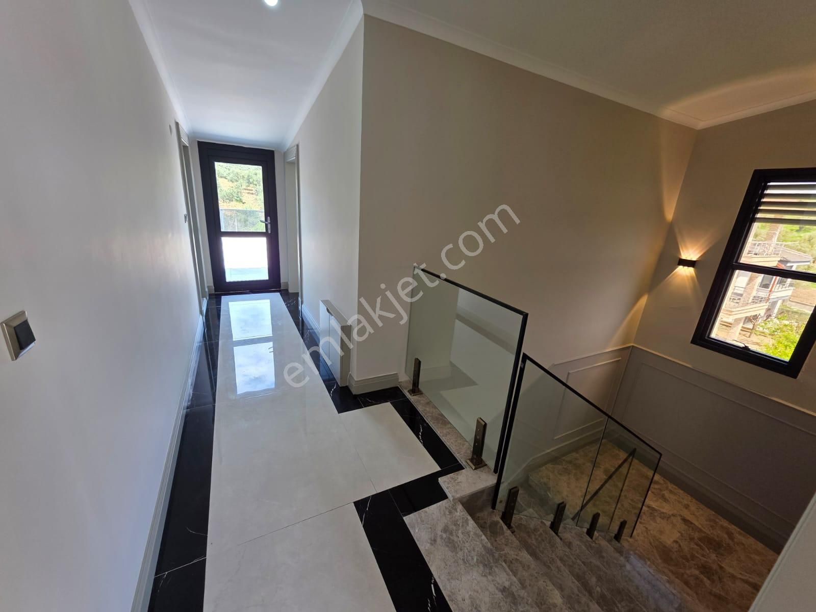 Göz Alıcı Tasarım Özgür Yaşam Havuzlu Bahçeli Müstakil 4+1villa - Görsel 12