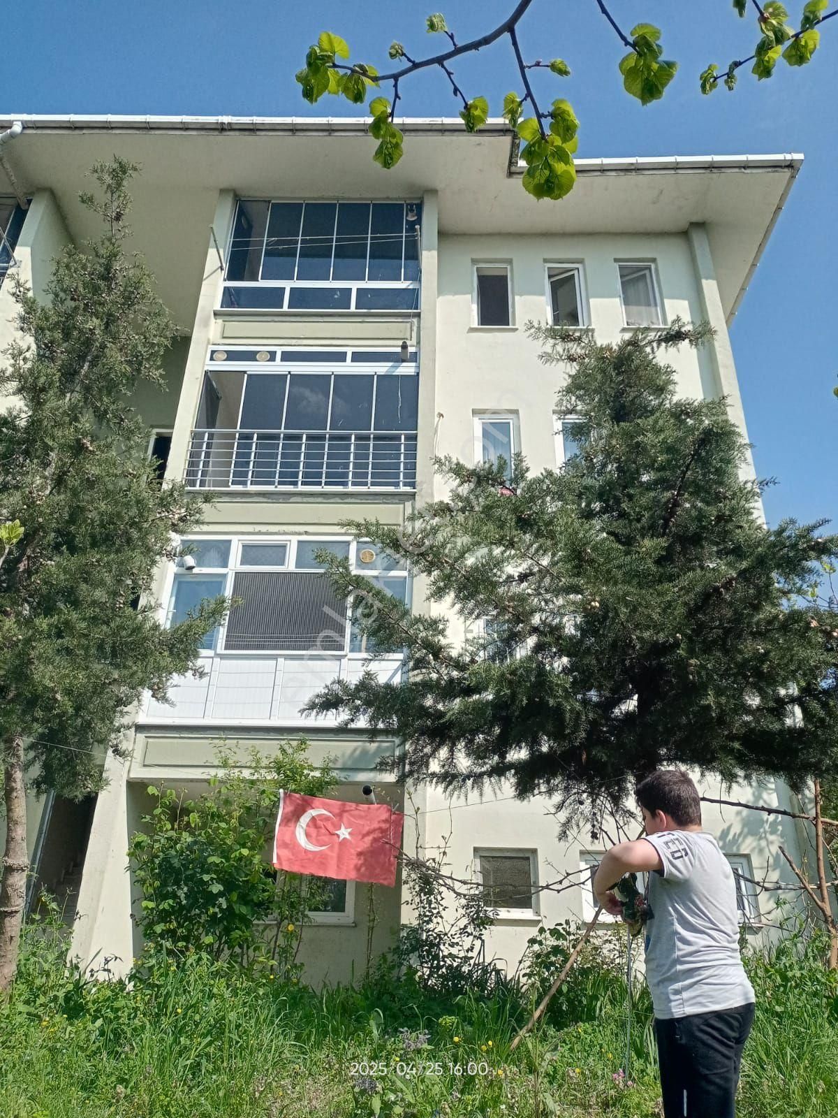 1.87 Kredi Oranıyla Arnavutköy Taşoluk Toki'de Satılık 3+1 Ara Kat Daire