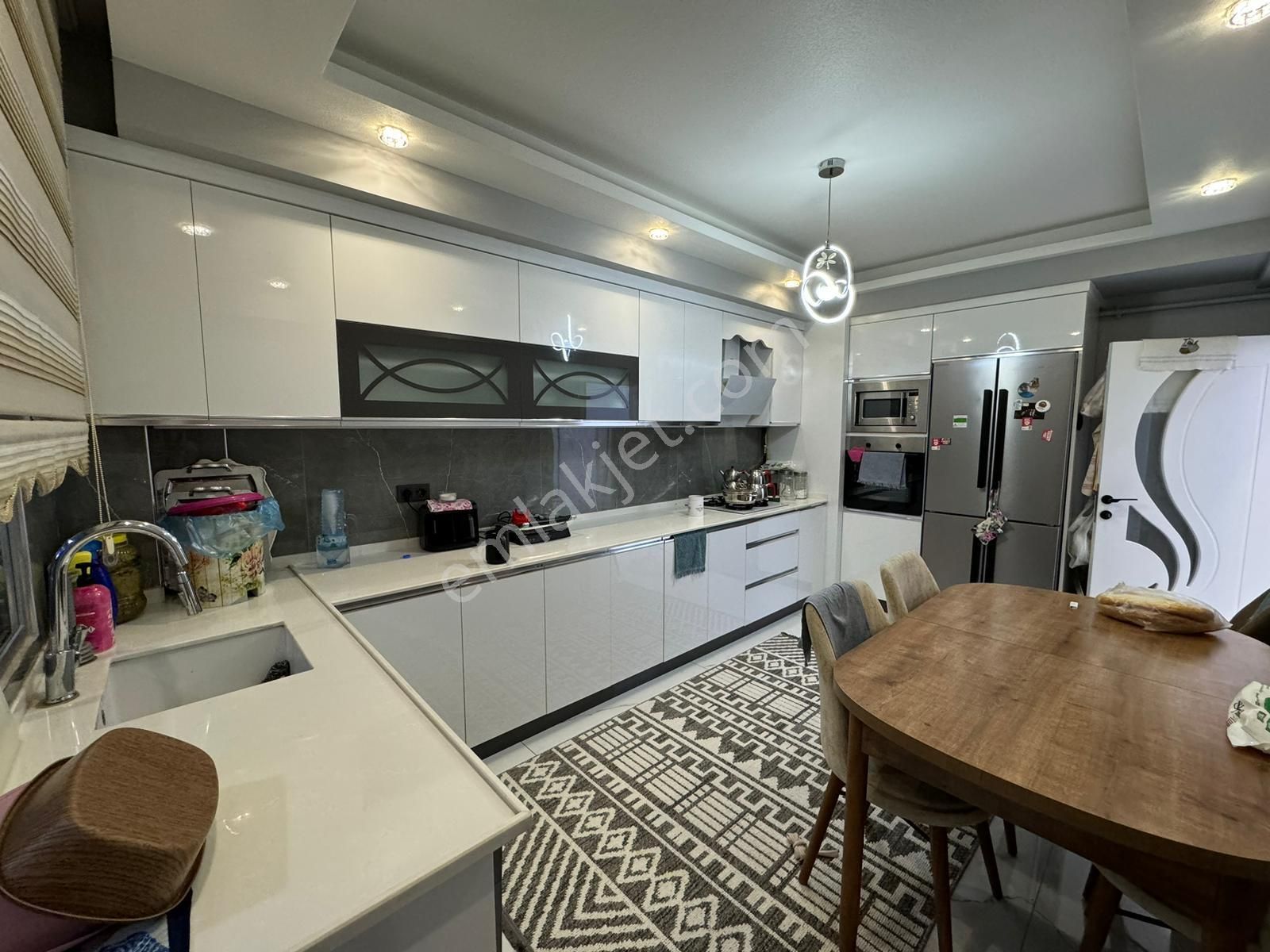 Beyhekim Mah'de Azra Tatil Köyü Full Yapılı Ara Kat 4+1 Satılık Daire! İçi Özel Sıfır Yapılı