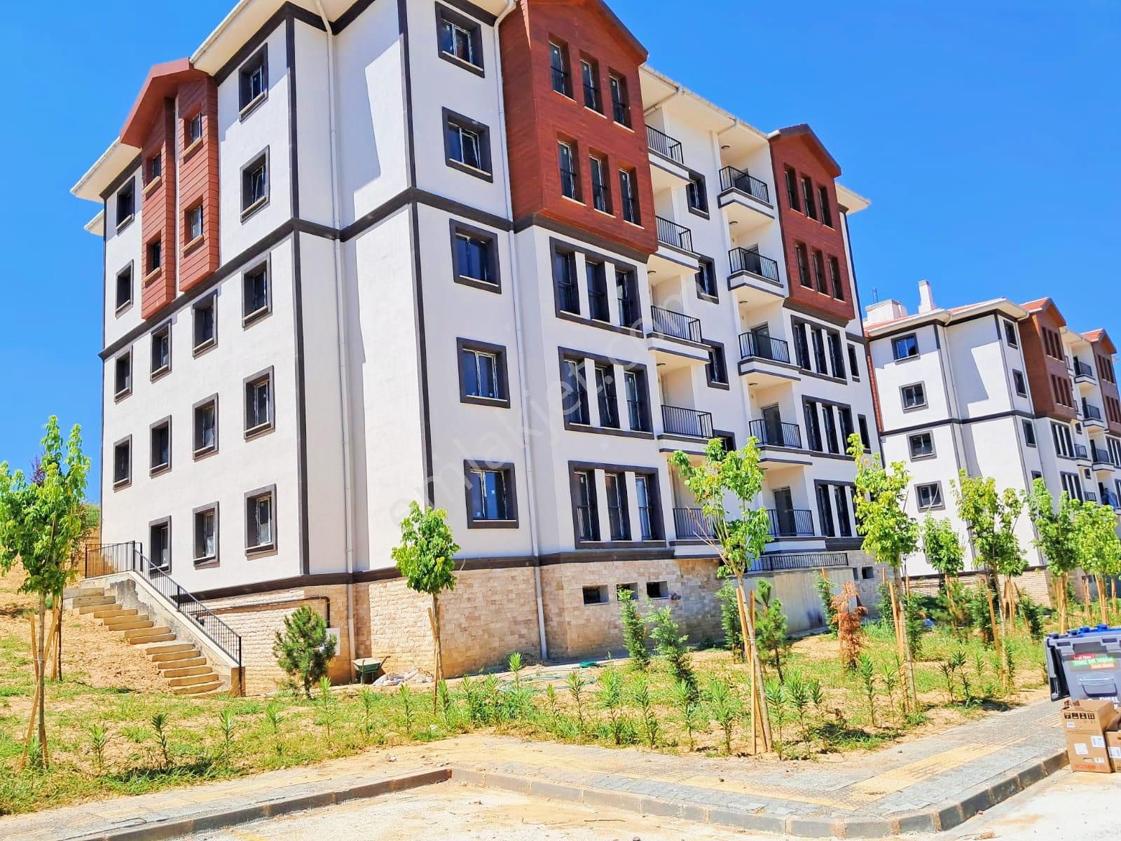 Alandüzün'de Kiralık 3+1 Kiler'li Daire