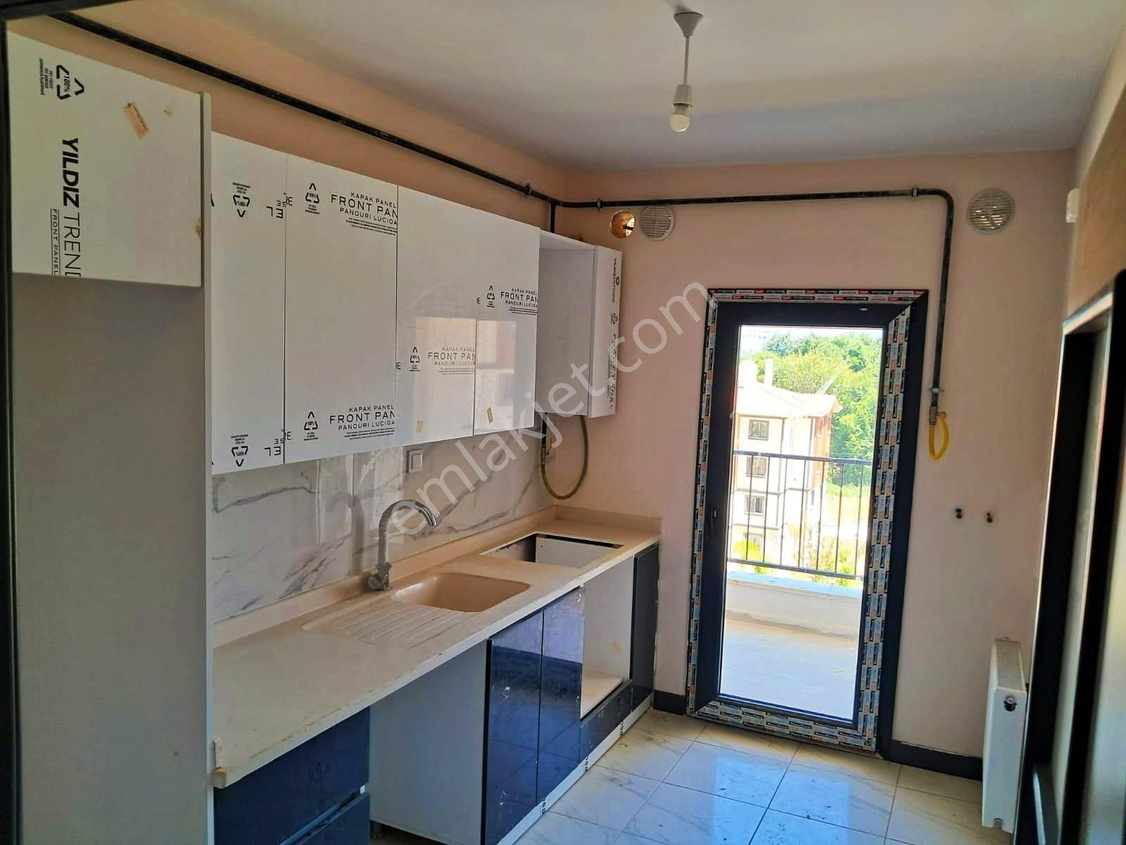Alandüzün'de Kiralık 3+1 Kiler'li Daire - Görsel 12