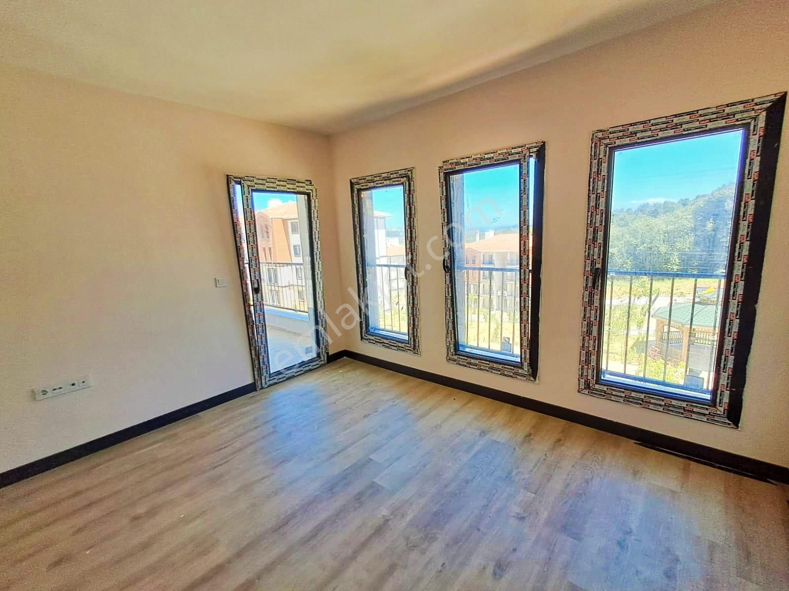 Alandüzün'de Kiralık 3+1 Kiler'li Daire - Görsel 13