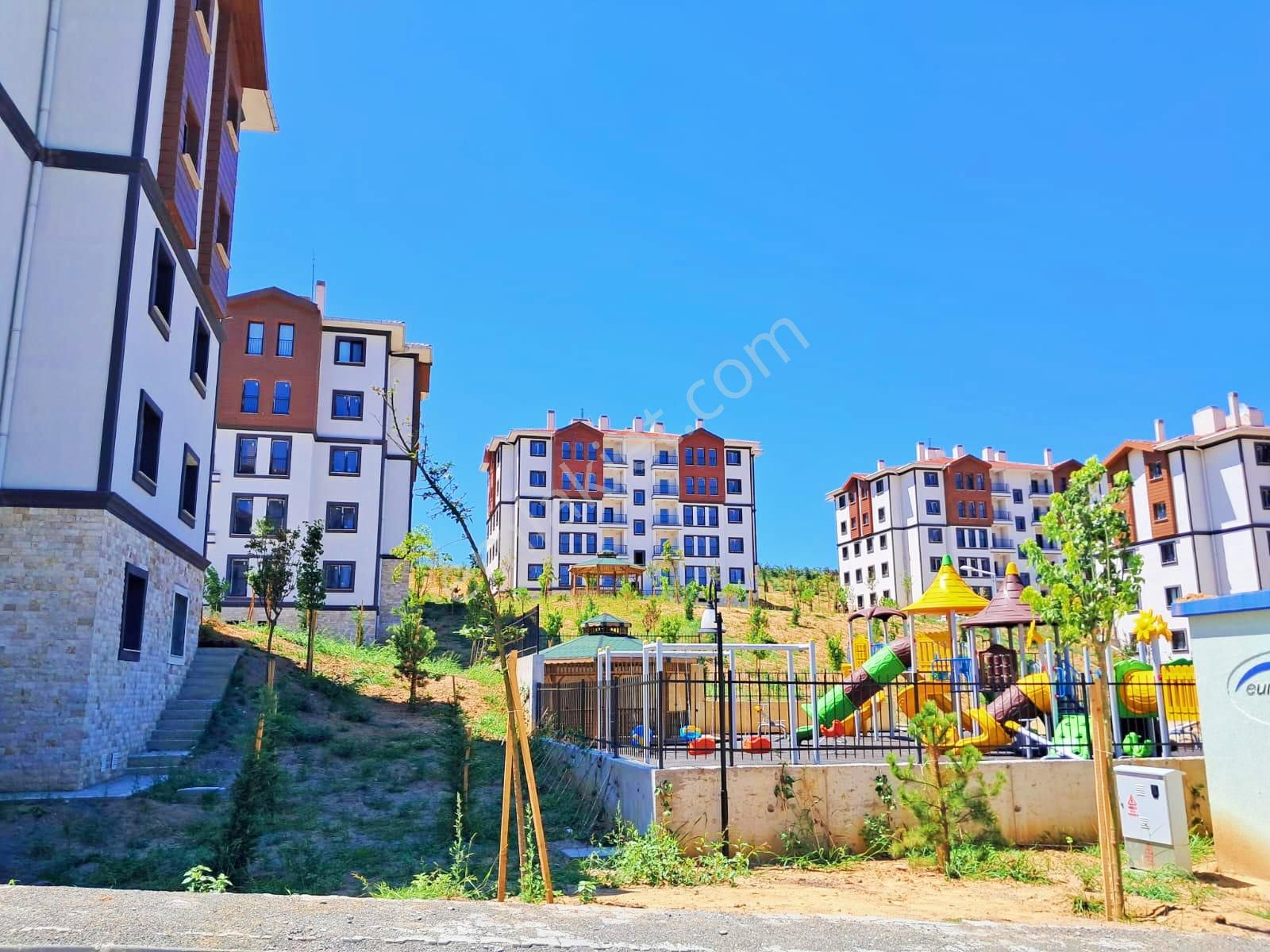 Alandüzün'de Kiralık 3+1 Kiler'li Daire - Görsel 4
