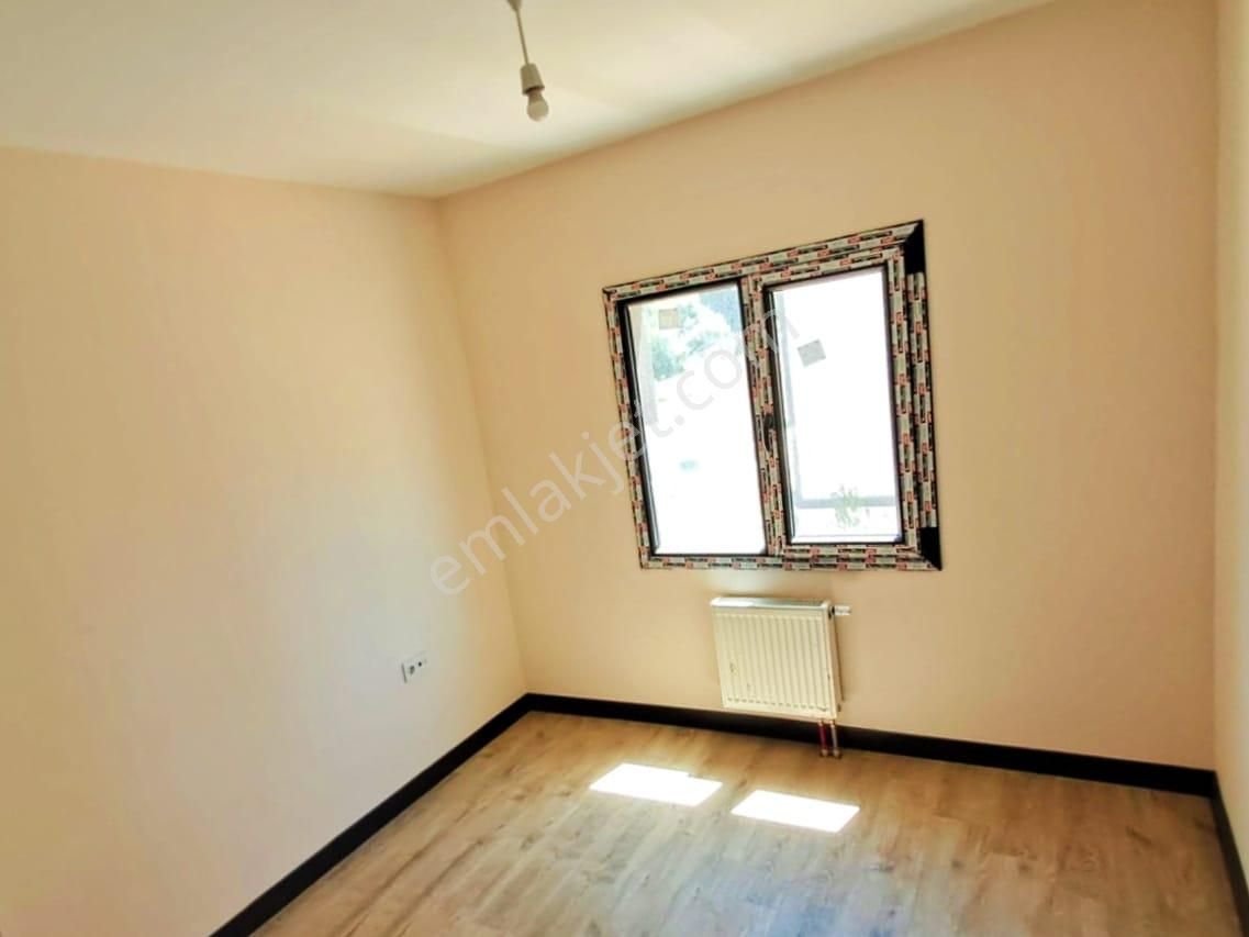 Alandüzün'de Kiralık 3+1 Kiler'li Daire - Görsel 15