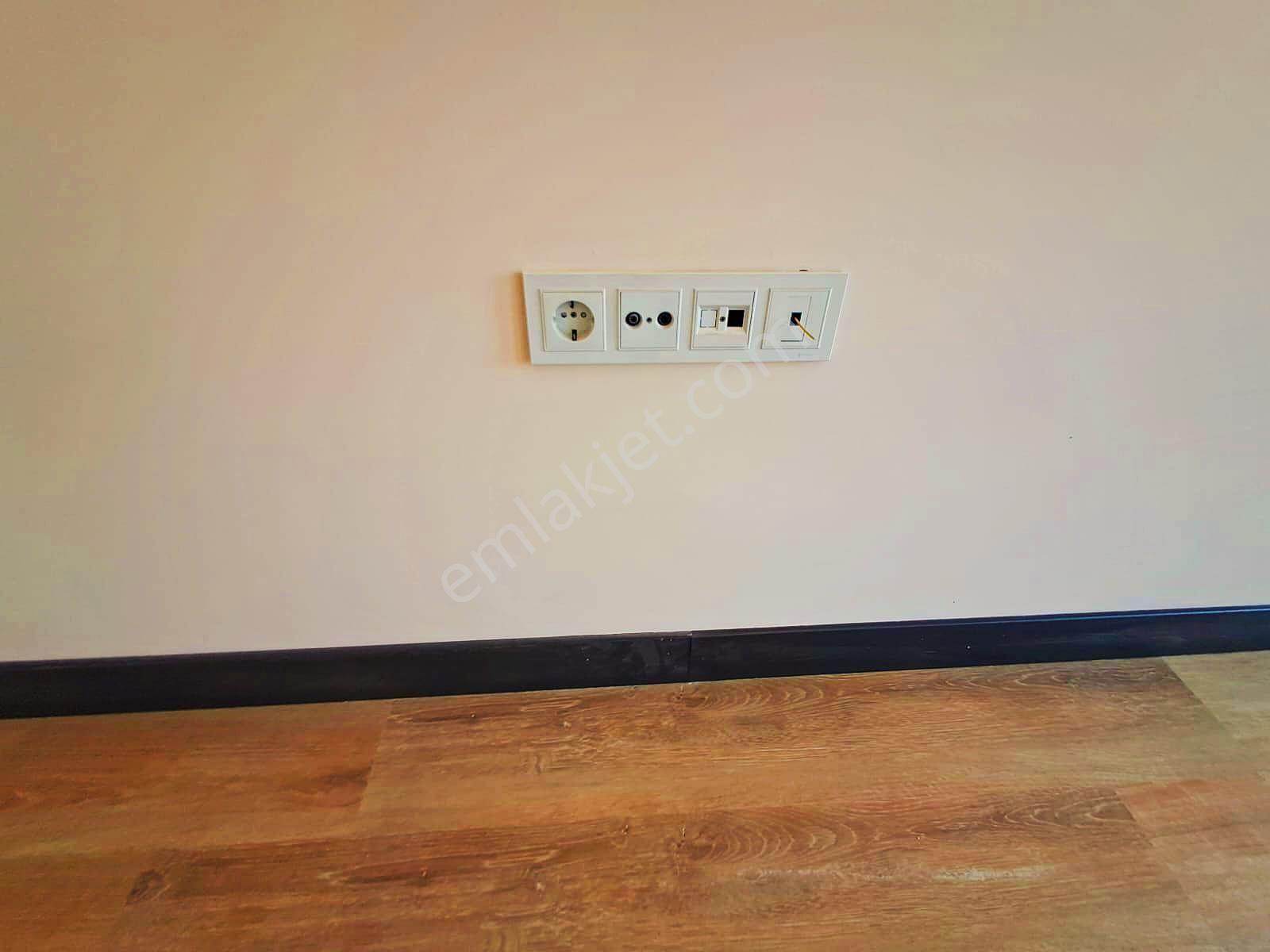 Alandüzün'de Kiralık 3+1 Kiler'li Daire - Görsel 21