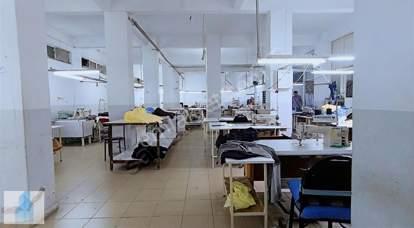 Bağcılar Yenigün Mahallesinde Satılık 250 M² Dükkan