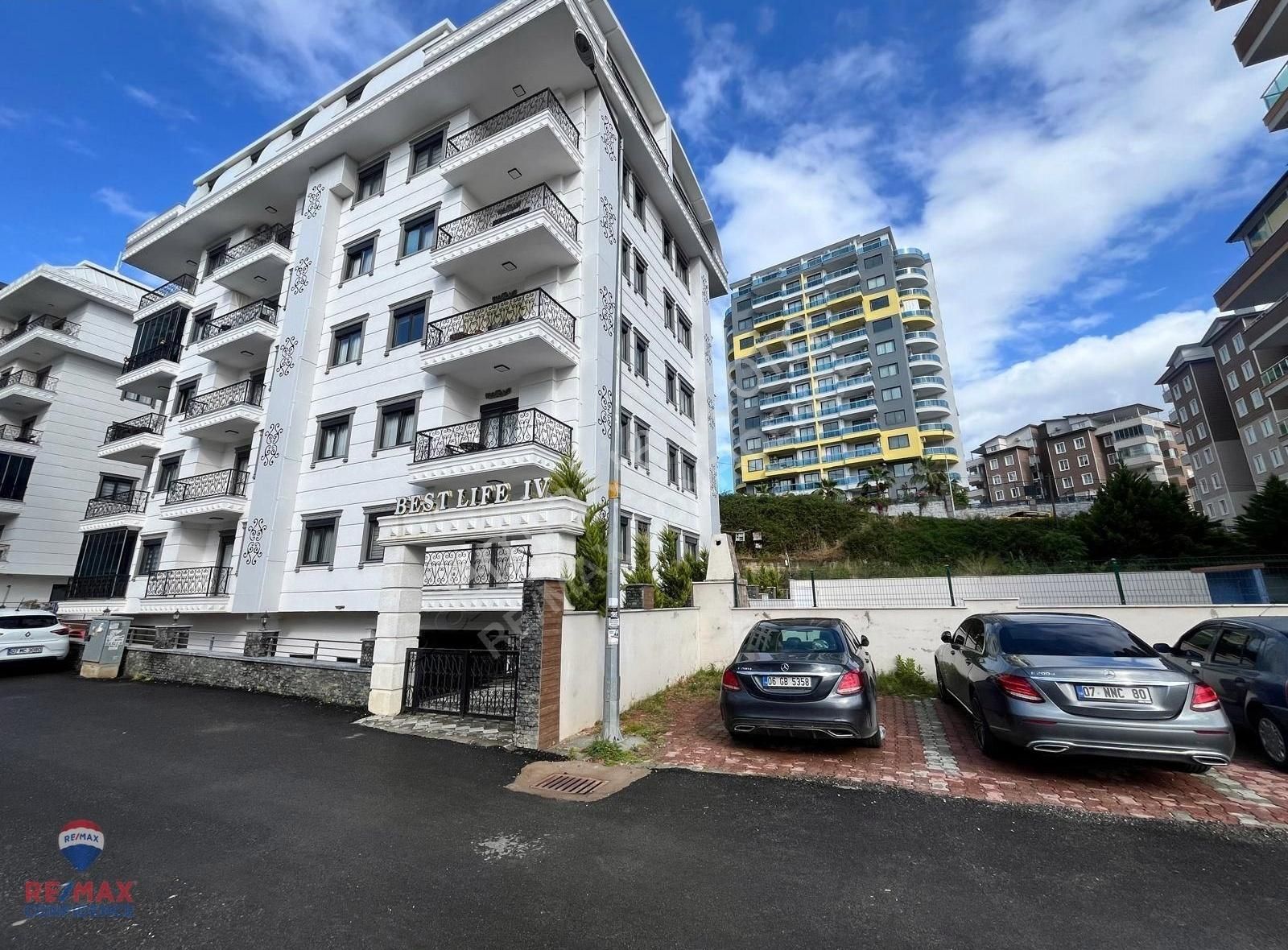 Alanya Mahmutlar Best Lıfe 4 Sitesinde Satılık 3+1 Dubleks Daire