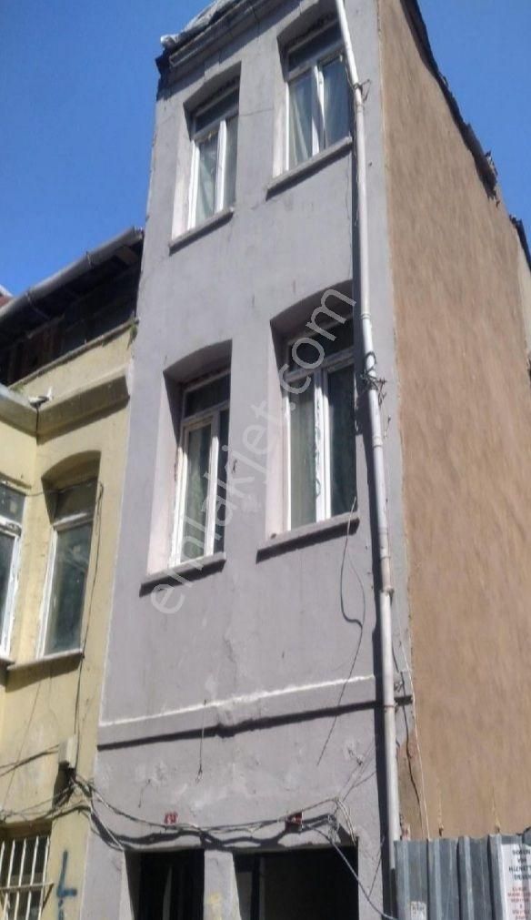 Beyoğlu'nda Kiralık Eşyalı 1 Kat Stüdyo Daire - Görsel 2