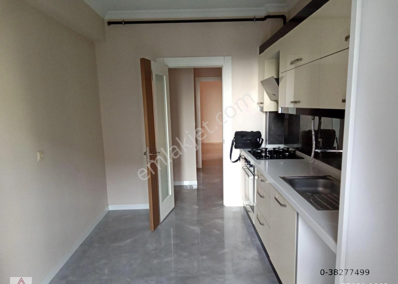İzmir Çiğli Ege Kent Esentepe Mah. Kiralık 3+1 D. Gazlı Daire