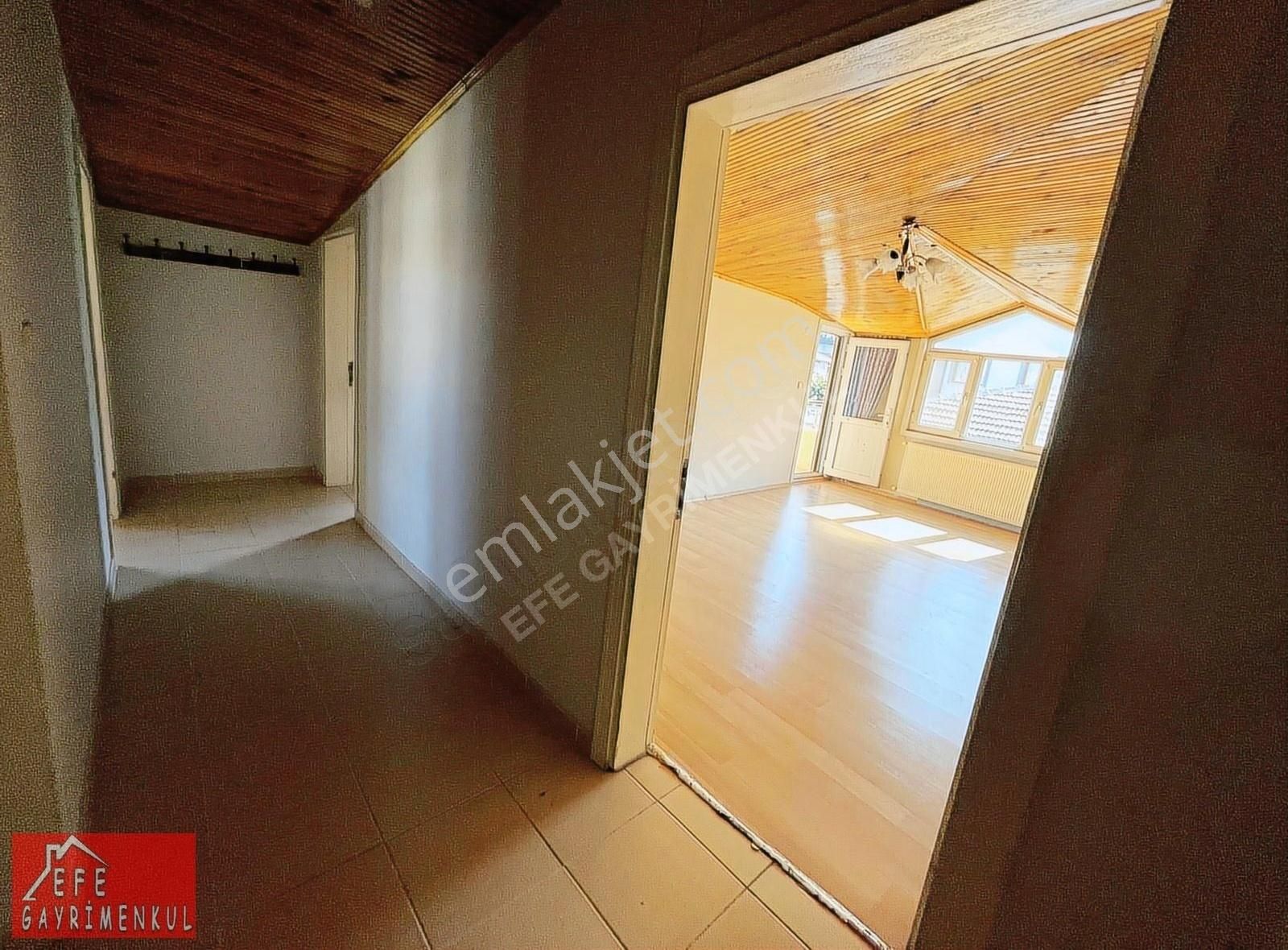 Emek Mahallesinde Bekara Uygun Kiralık 1+1 Çatı Katı Daire
