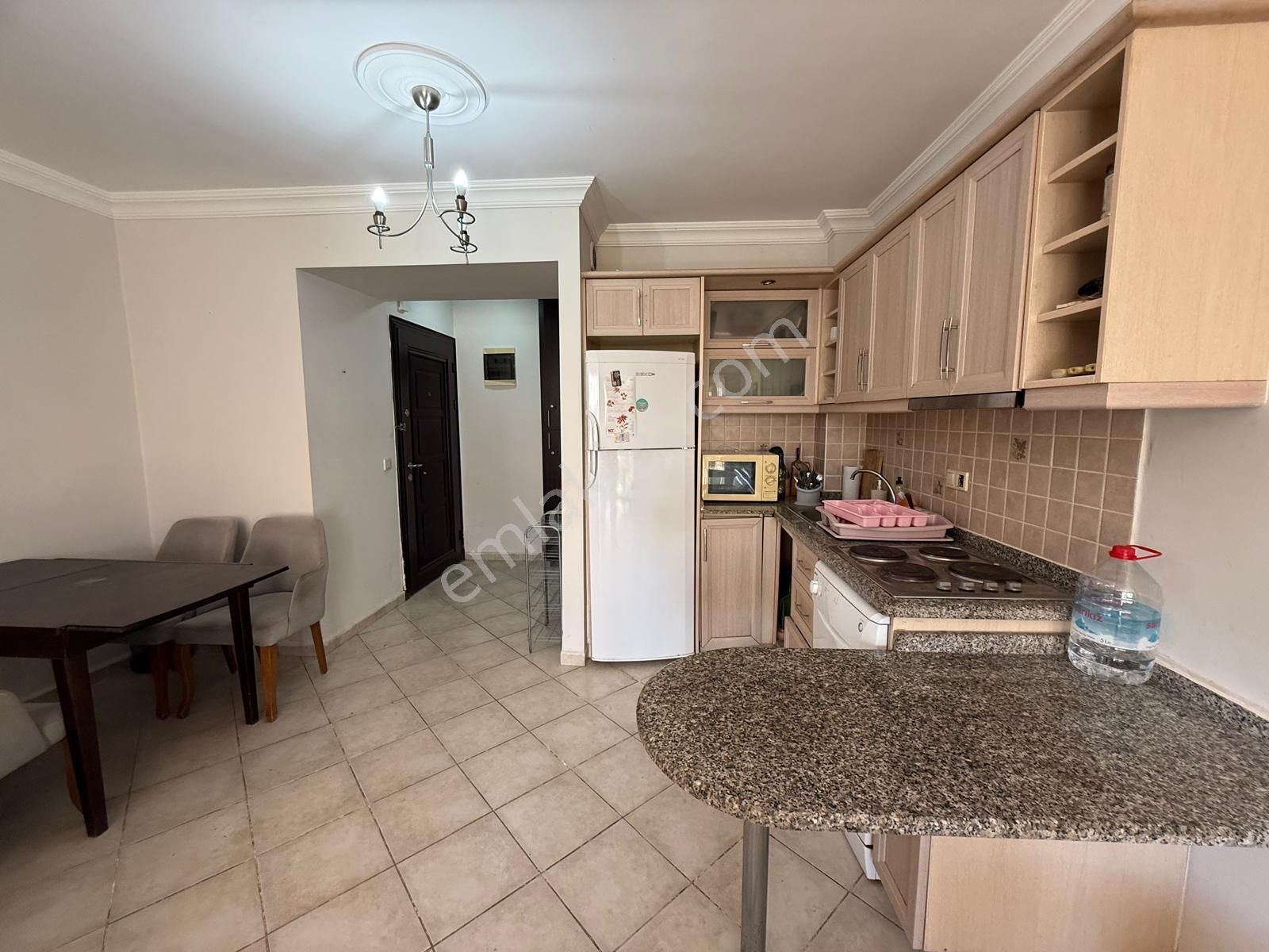 Denize Yakın Site Düzayak Konum Köşebaşı Ev Ön Blok Özel Plajlı Krediye Uygun Eşyalı Daire Yabancıda - Görsel 3