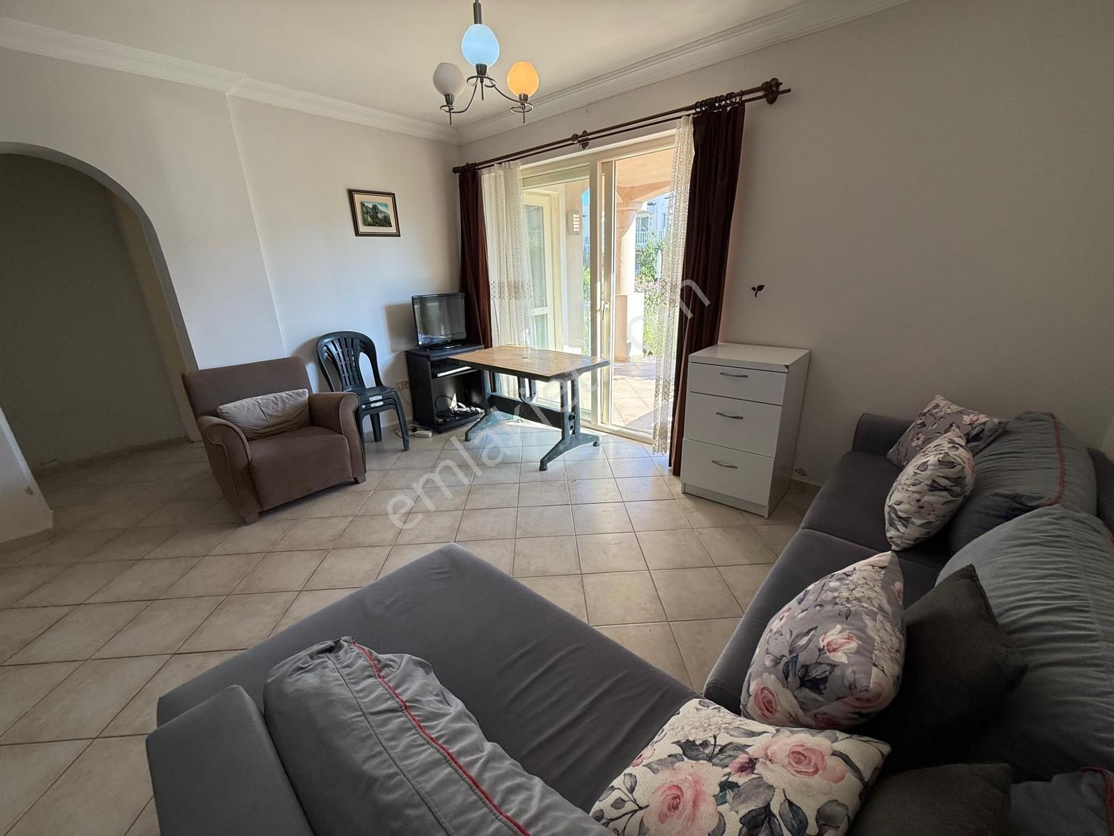 Denize Yakın Site Düzayak Konum Köşebaşı Ev Ön Blok Özel Plajlı Krediye Uygun Eşyalı Daire Yabancıda - Görsel 16