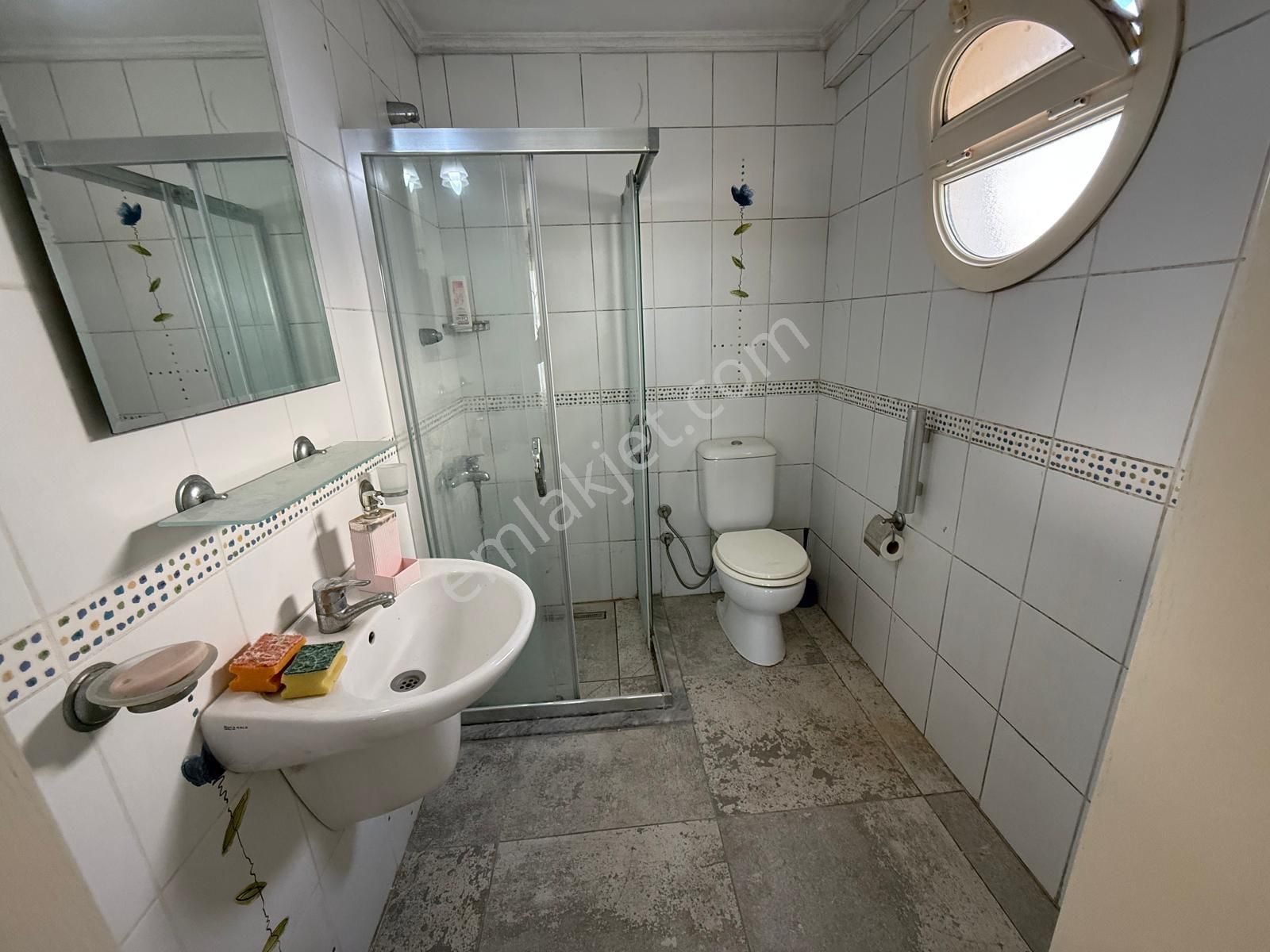 Denize Yakın Site Düzayak Konum Köşebaşı Ev Ön Blok Özel Plajlı Krediye Uygun Eşyalı Daire Yabancıda - Görsel 24