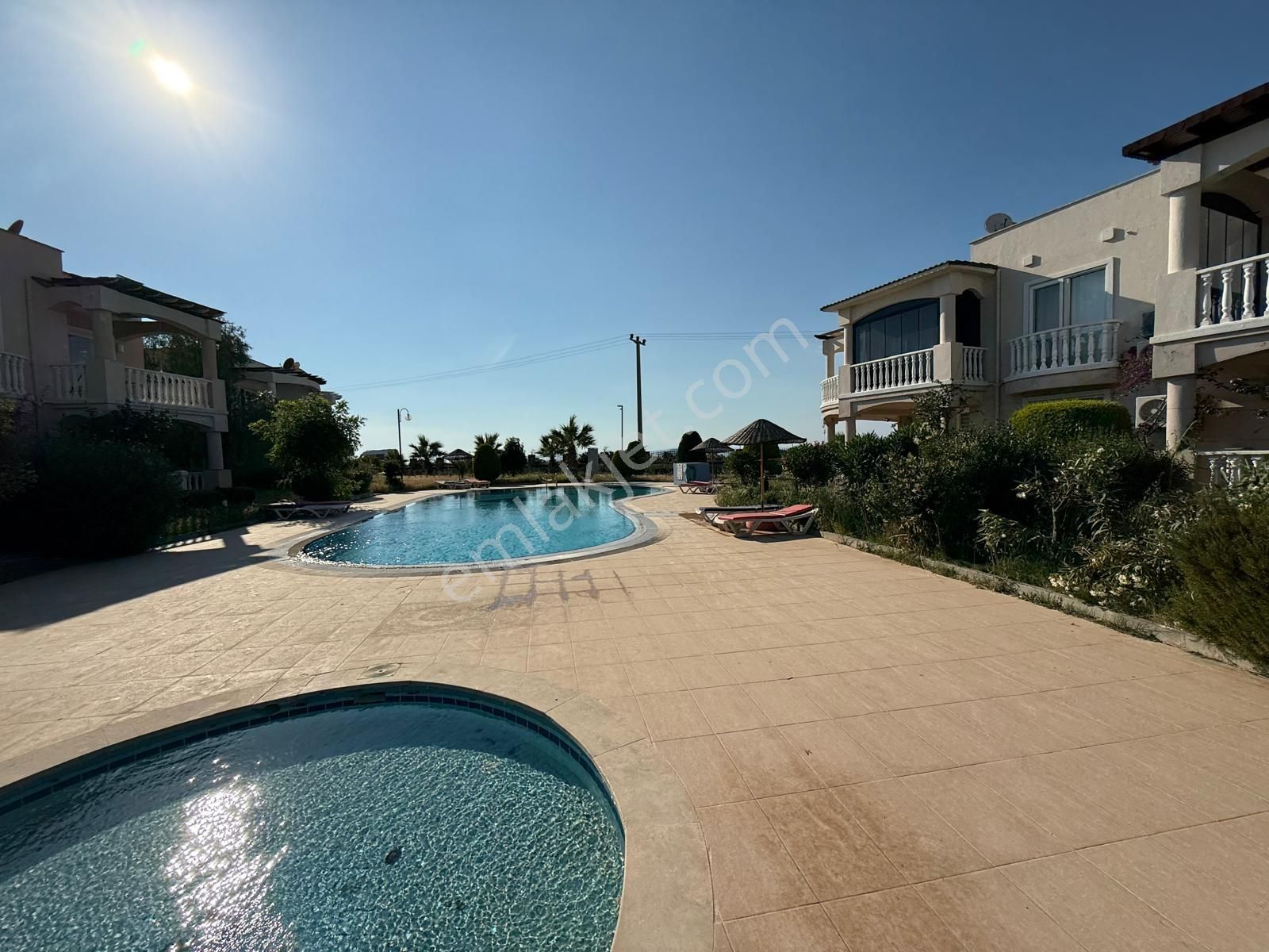 Denize Yakın Site Düzayak Konum Köşebaşı Ev Ön Blok Özel Plajlı Krediye Uygun Eşyalı Daire Yabancıda - Görsel 19