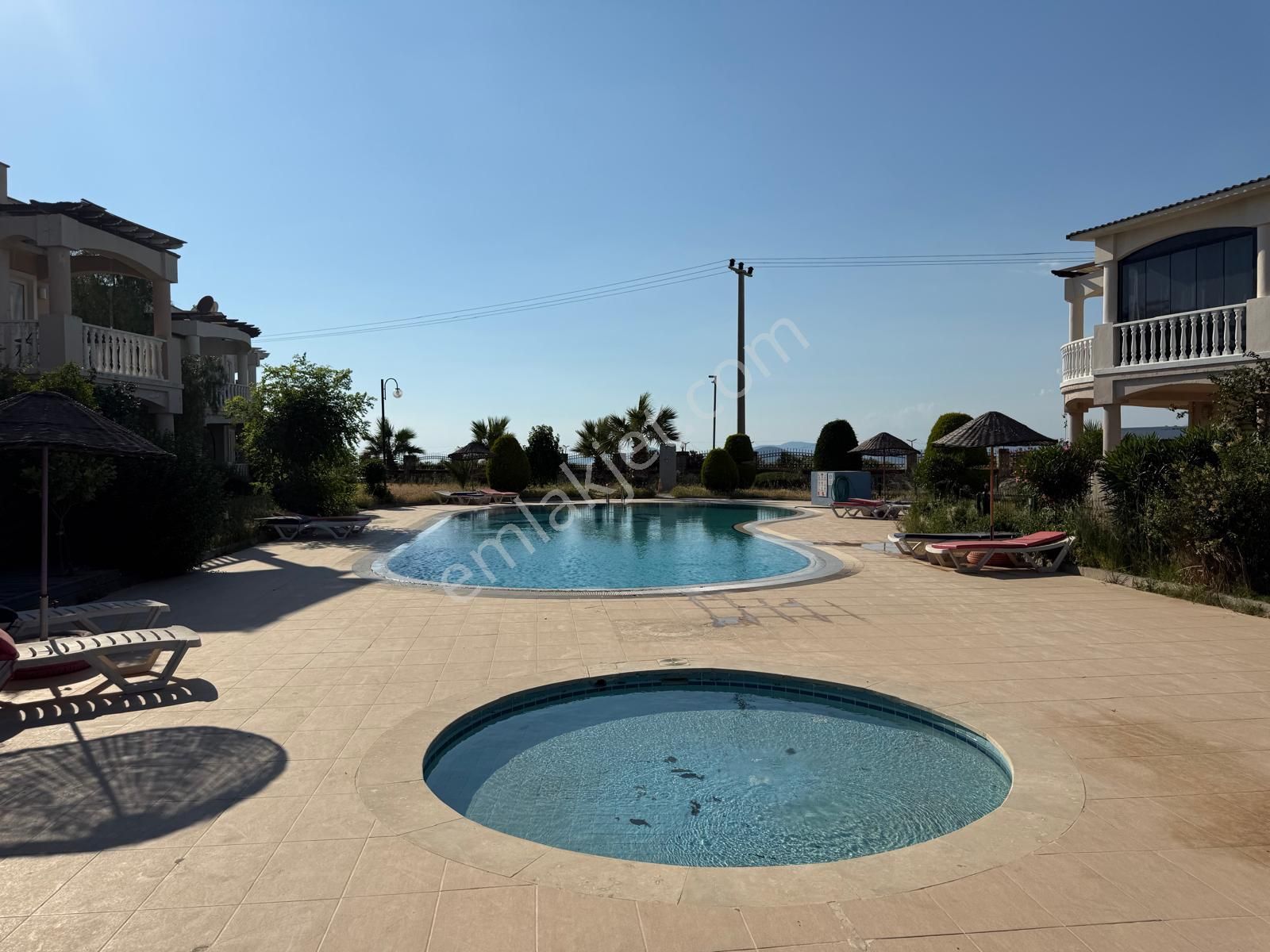 Denize Yakın Site Düzayak Konum Köşebaşı Ev Ön Blok Özel Plajlı Krediye Uygun Eşyalı Daire Yabancıda - Görsel 11