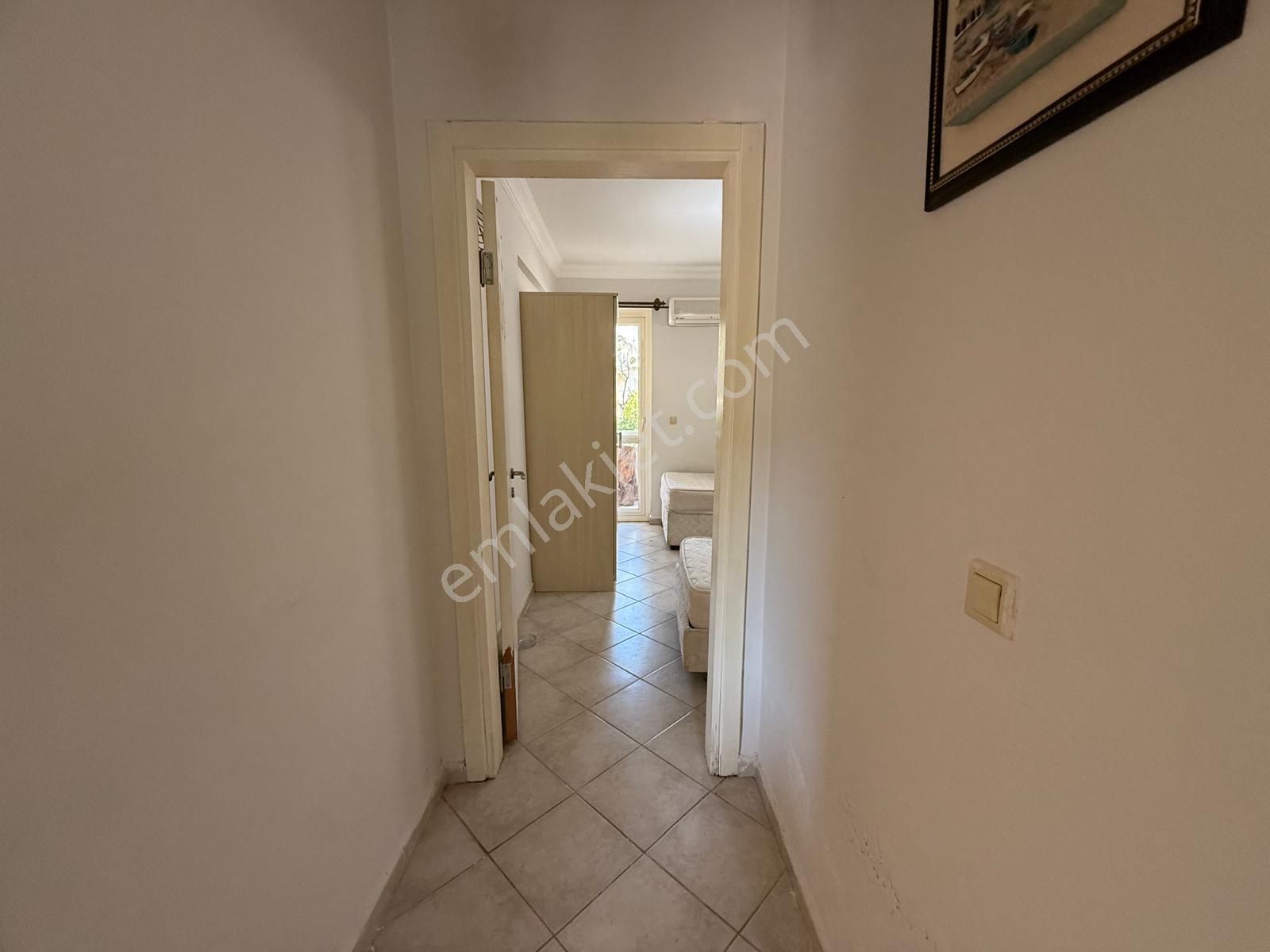 Denize Yakın Site Düzayak Konum Köşebaşı Ev Ön Blok Özel Plajlı Krediye Uygun Eşyalı Daire Yabancıda - Görsel 7