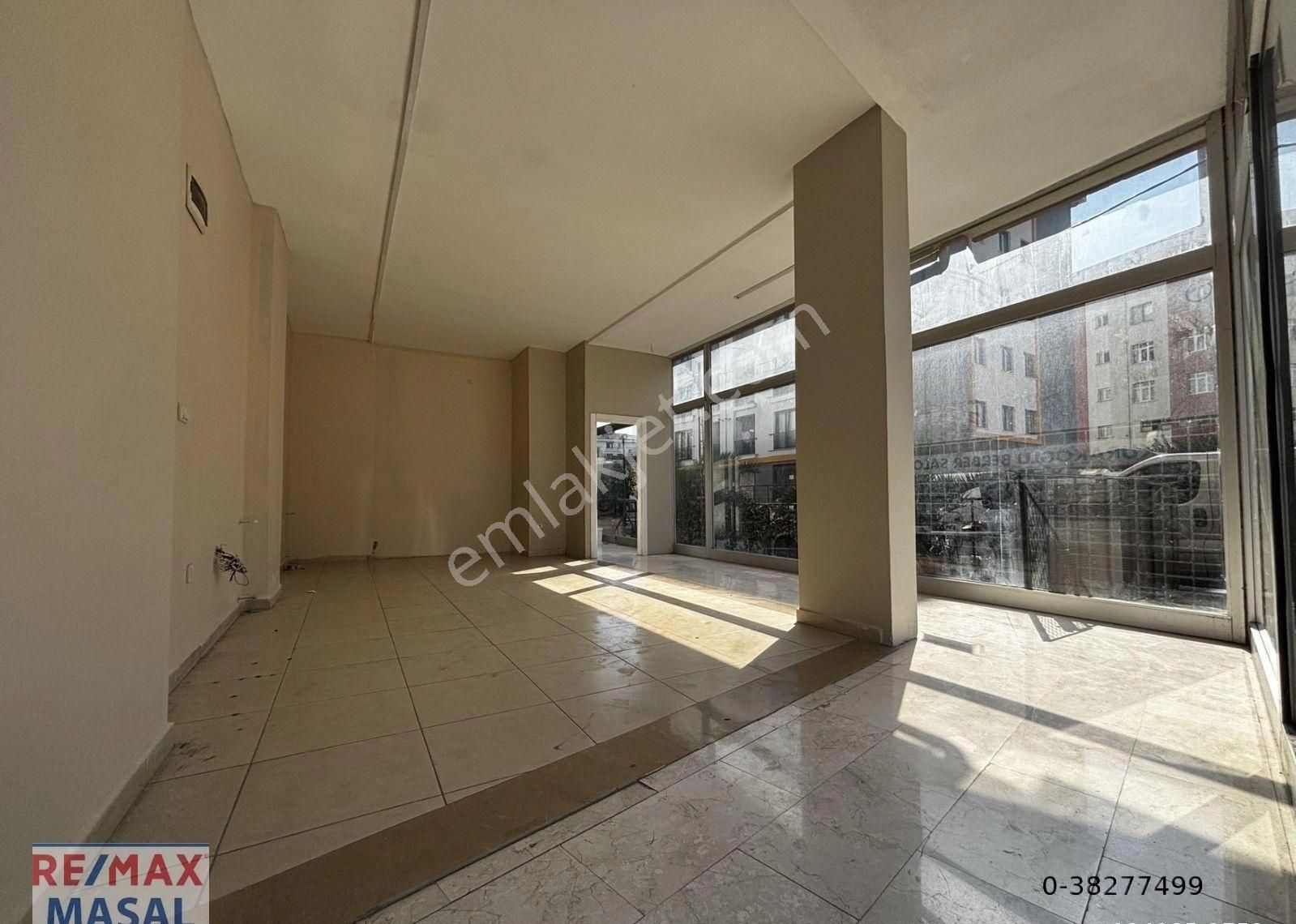 Sancaktepe Safa Mh. 200m2 Cadde Üzerinde Depolu Kiralık Dükkan