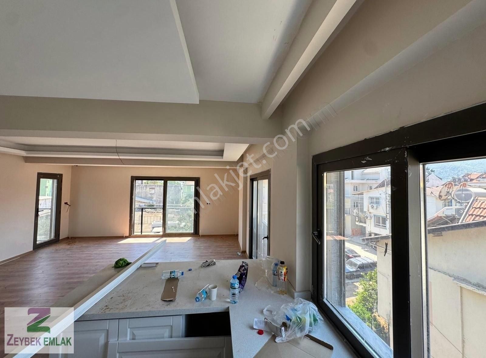 Paylangıç Ta 196 M2 4+1 Daire