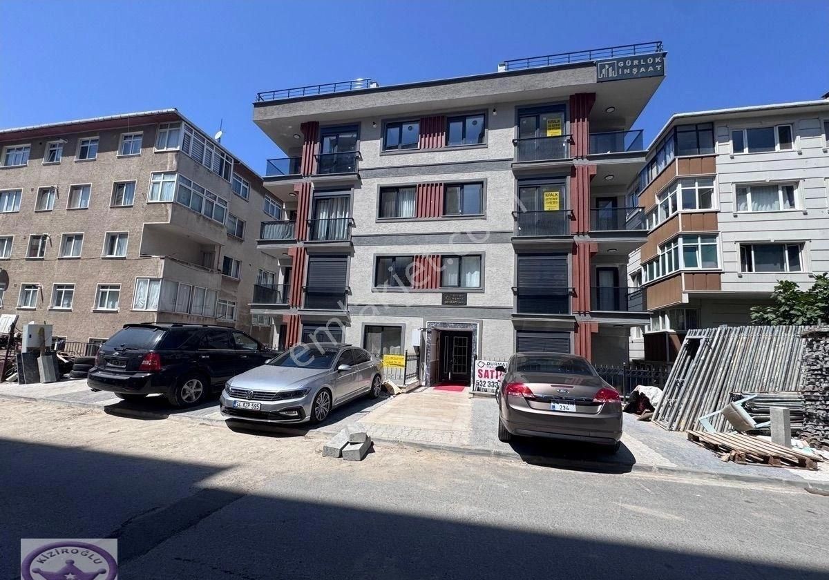 Altıntepe Cihadiye Caddesinde Asansörlü Anlastreli Sıfır 1+1