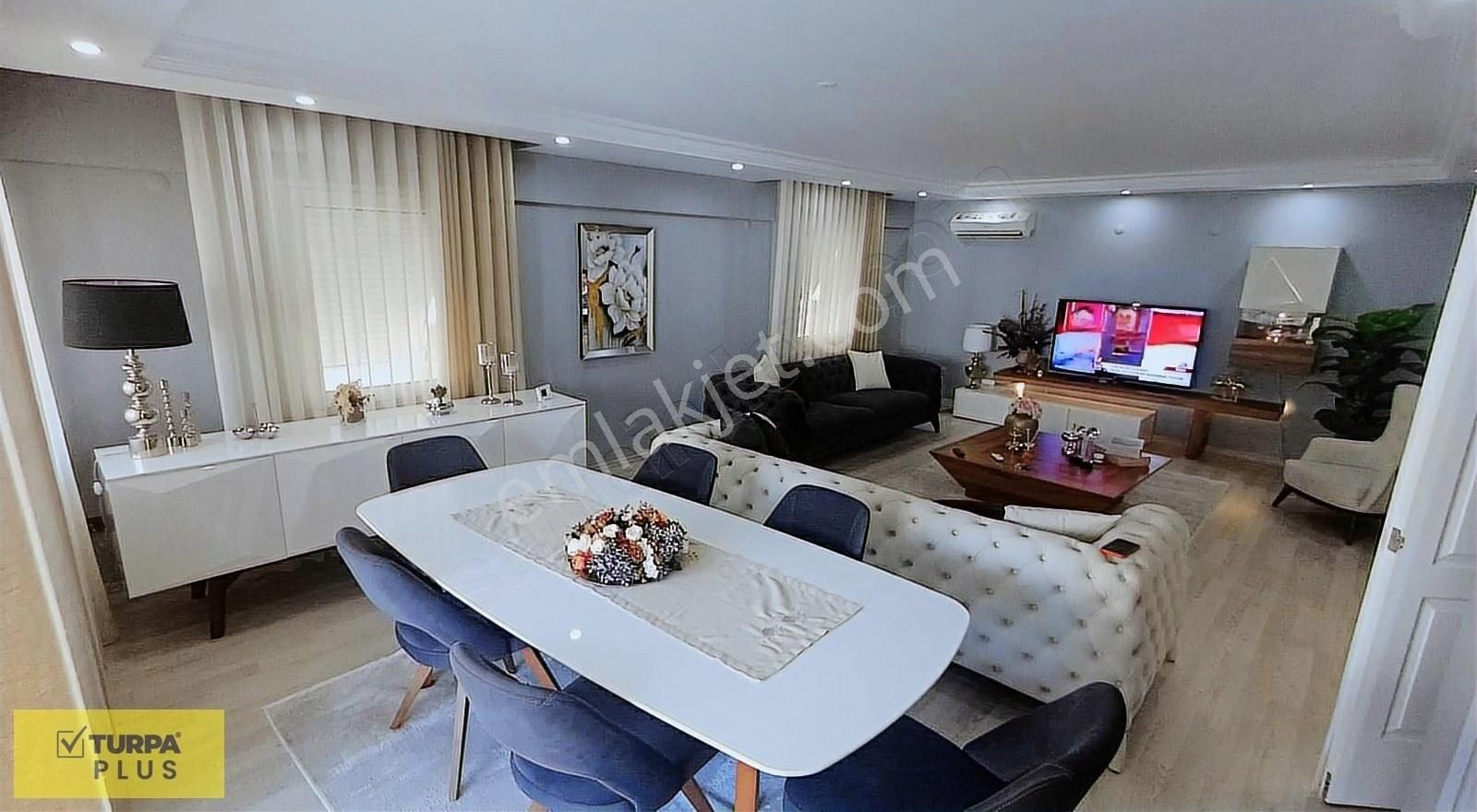 İnönü Caddesi Otoparklı Asansörlü Doğalgazlı 4+1 Kiralık Daire