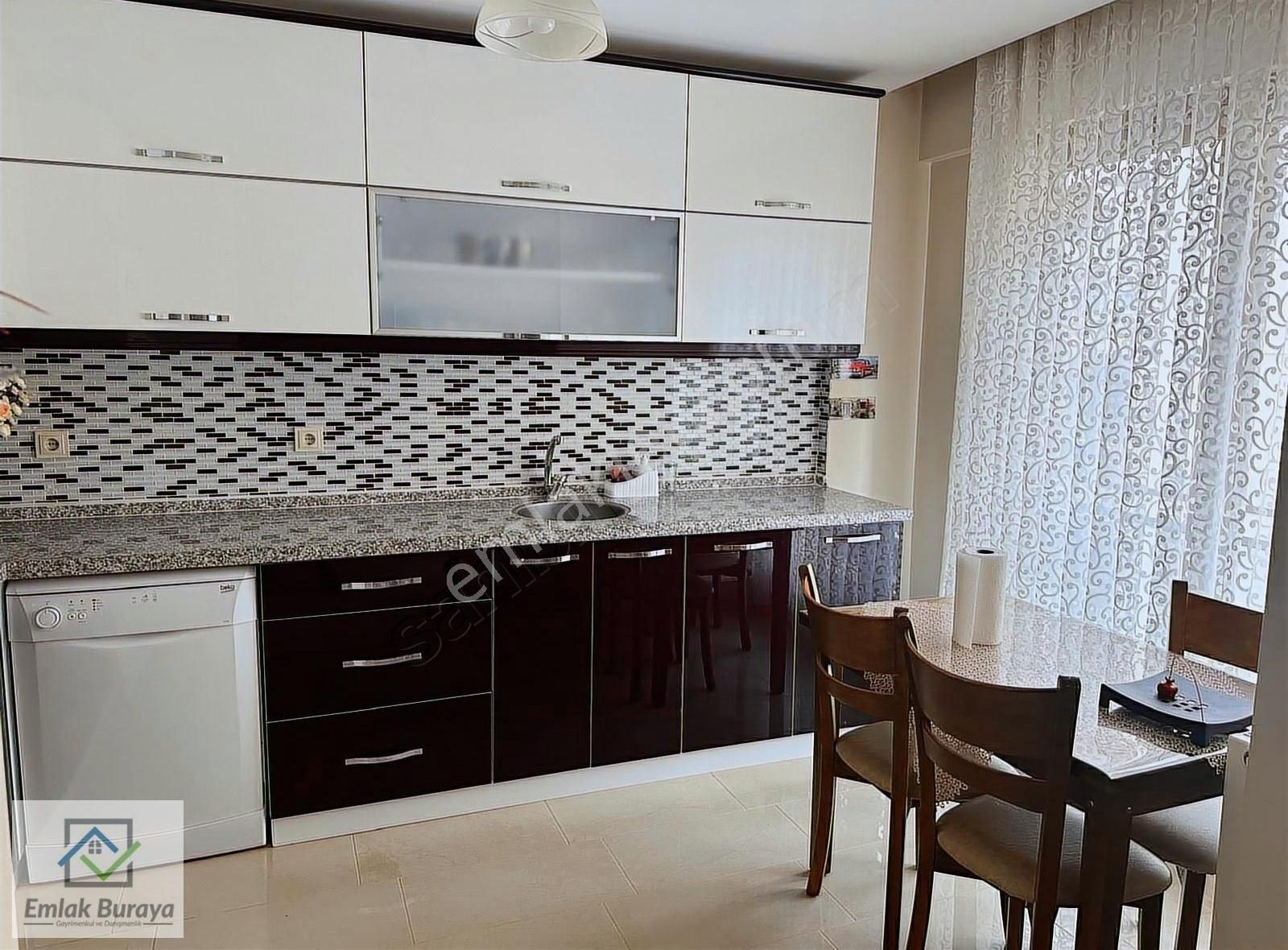 İzmir Karabağlar Hatay İnönü Cad. Yakını Kiralık 2+1 Daire