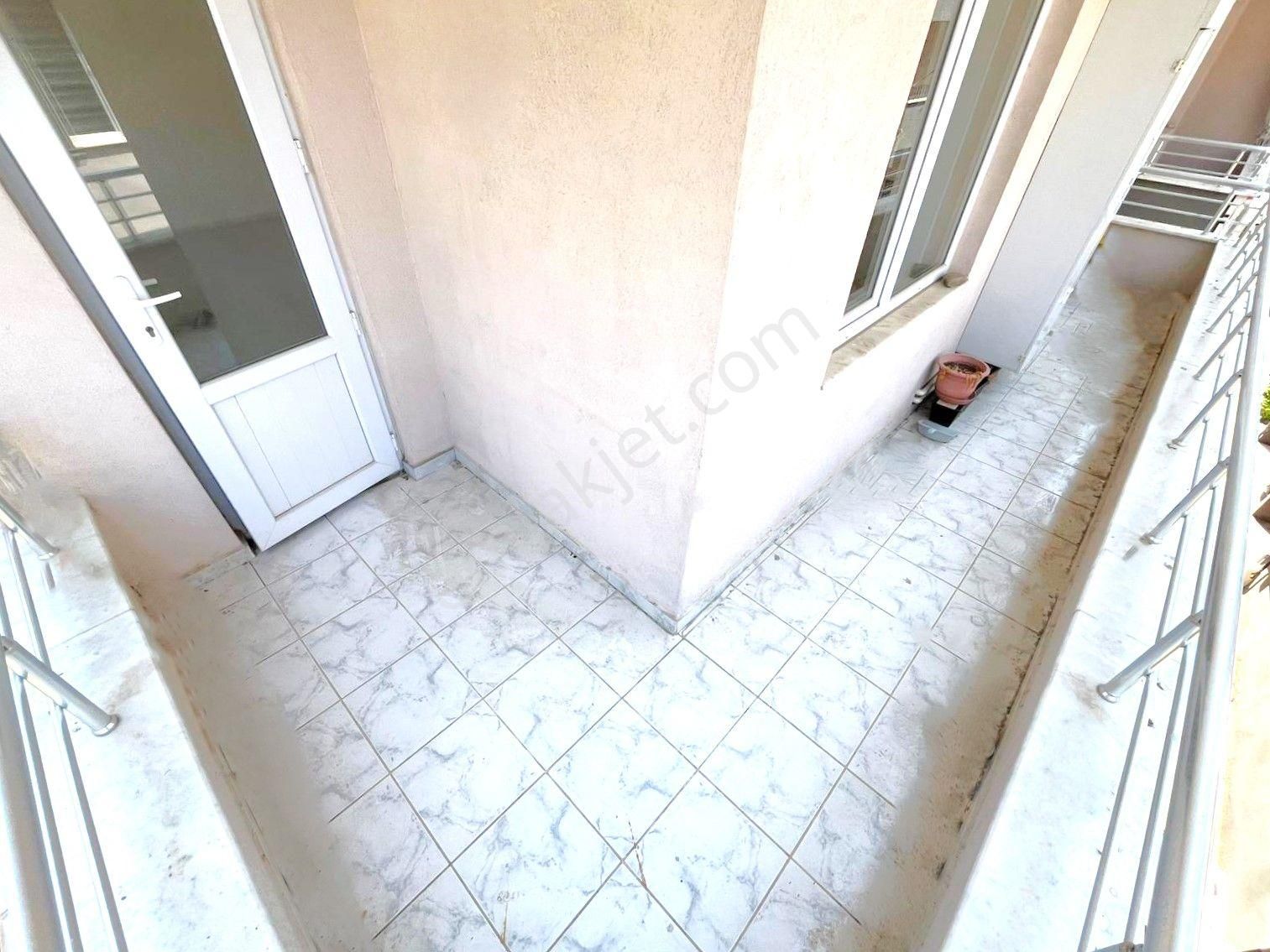 ✨akçay'da✨ Aygül'den ✨site İçi Ara Kat Ön Cephe Doğalgaz Kombili Geniş Balkonlu 2+1 Kiralık Daire - Görsel 12