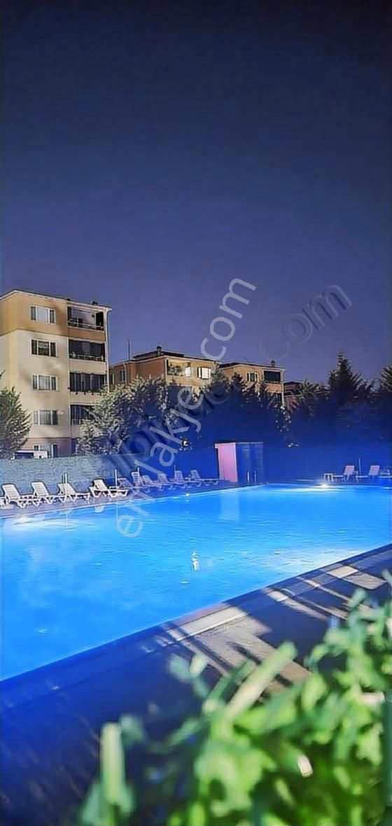 Silivri Çantada Site İçerisinde Satılık Full Eşyalı Daire