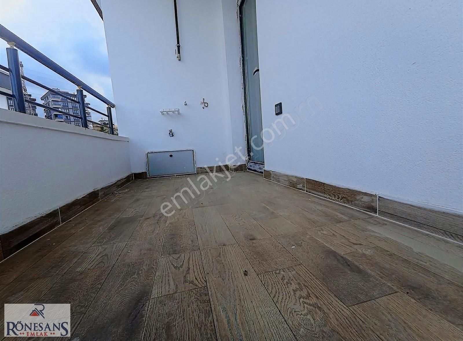 Rönesans Emlak'tan Satılık Deniz Manzaralı 1+1 - Görsel 14