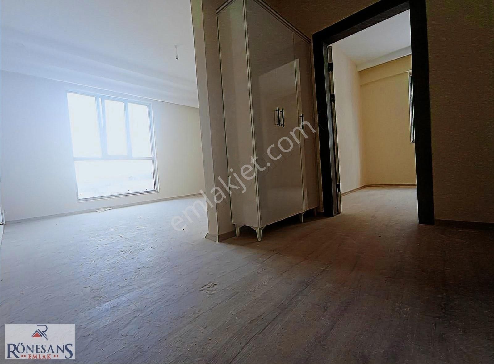 Rönesans Emlak'tan Satılık Deniz Manzaralı 1+1 - Görsel 18